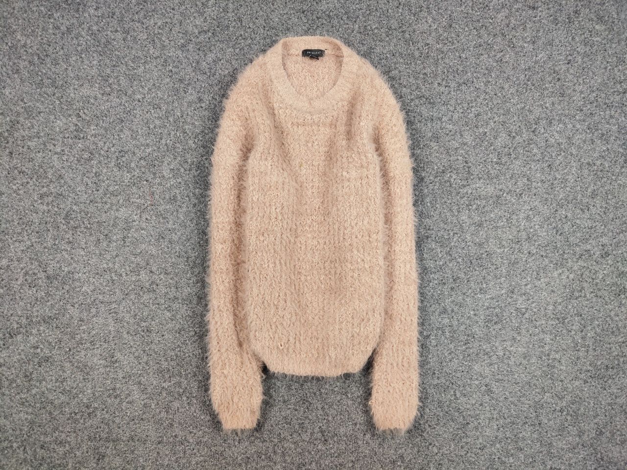 Japanese Brand Vintage Japanese Beige Mohair Style Fuzzy Crewneck Sweater Size US S / EU 44-46 / 1 - 1 Thumbnail