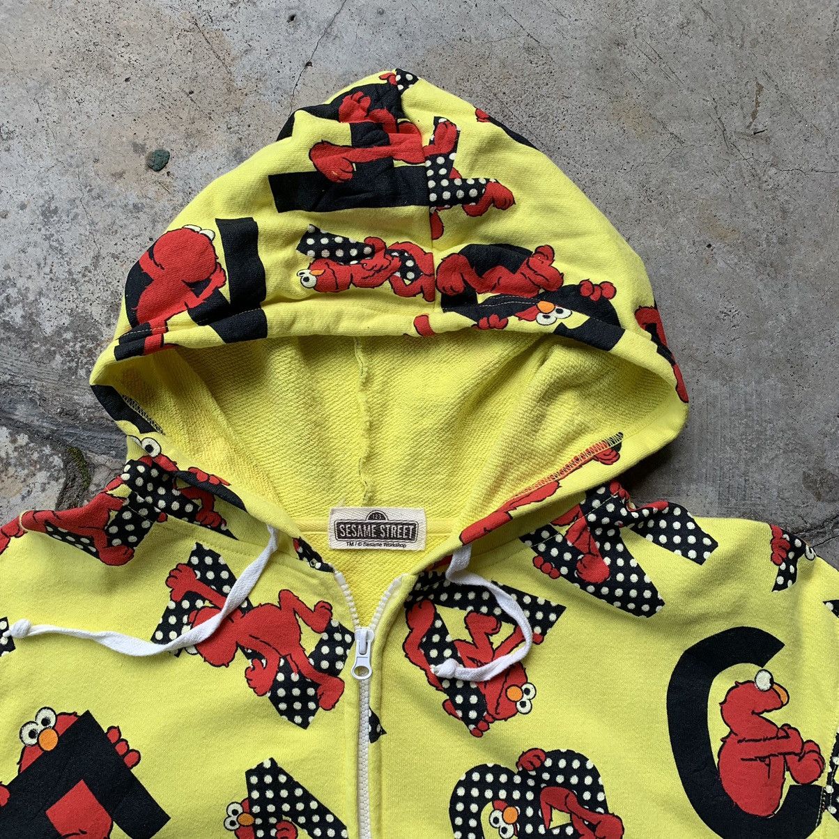 Other Sesame Street hoodie Size US XL / EU 56 / 4 - 9 Thumbnail