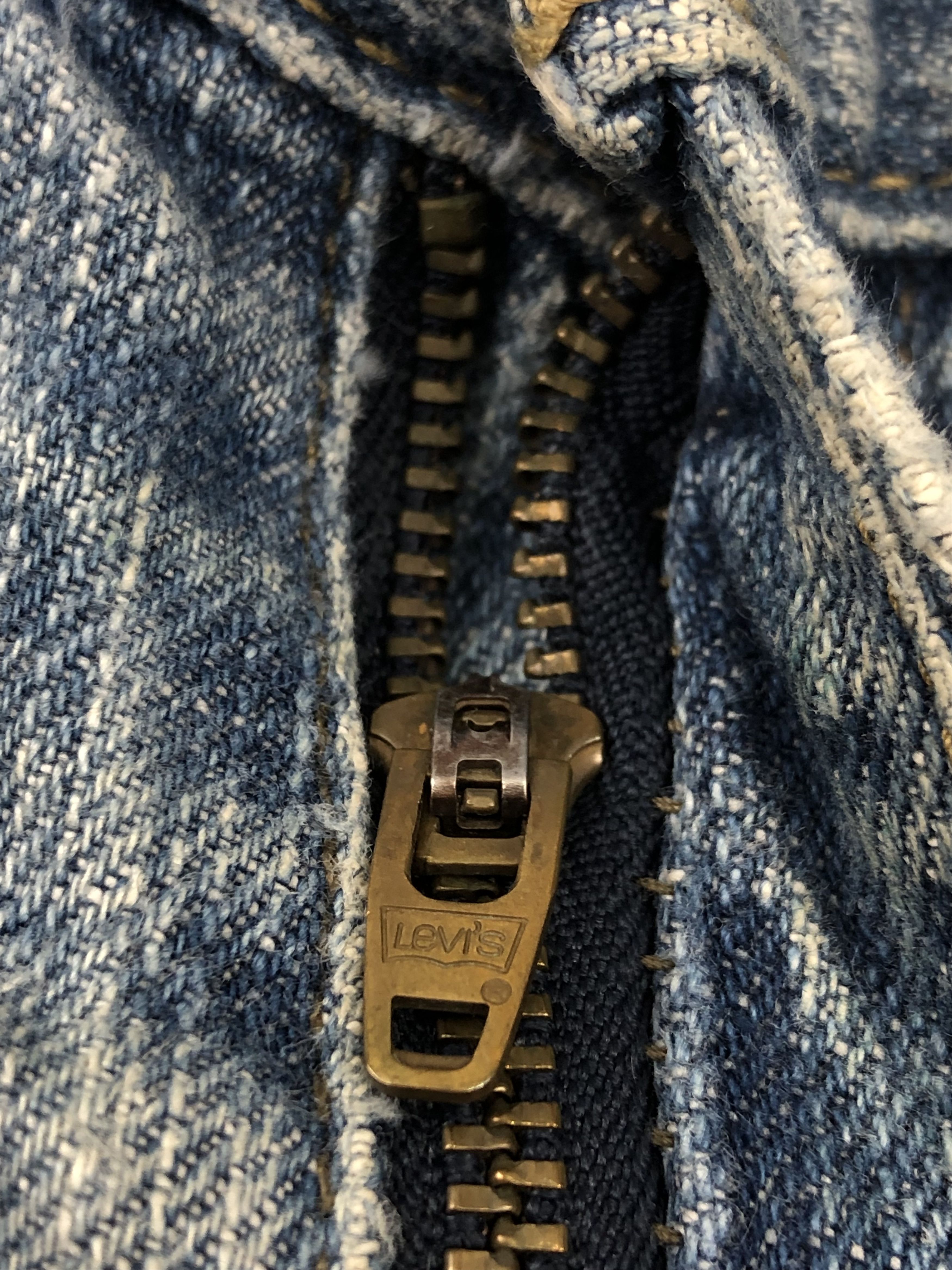 Levi's Blue Faded Vintage Levis 514 Jeans DP1456 Size US 35 - 12 Thumbnail