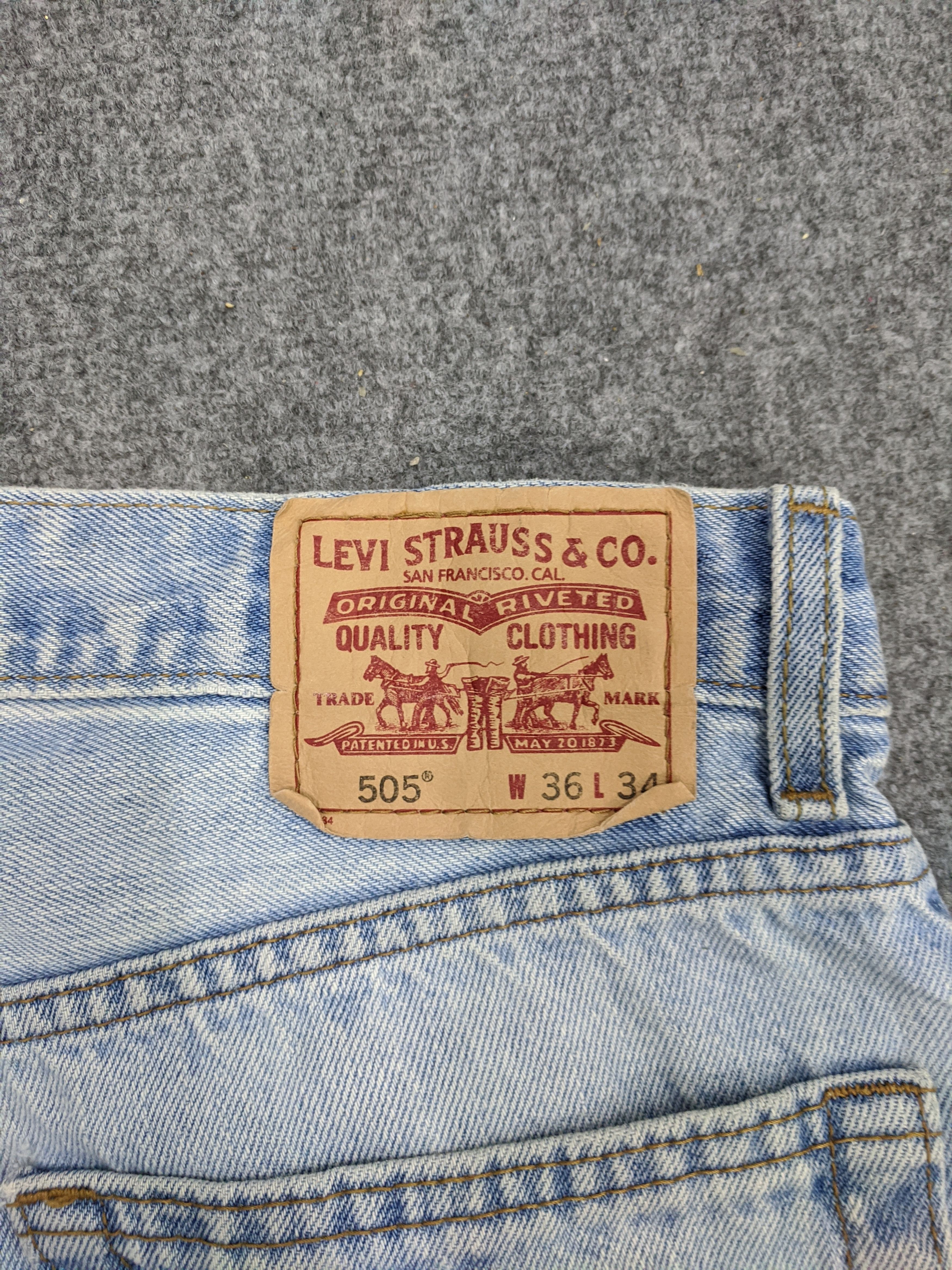 Levi's Vintage Levis 505 Light Wash Jeans DP0681 Size US 37 - 5 Thumbnail