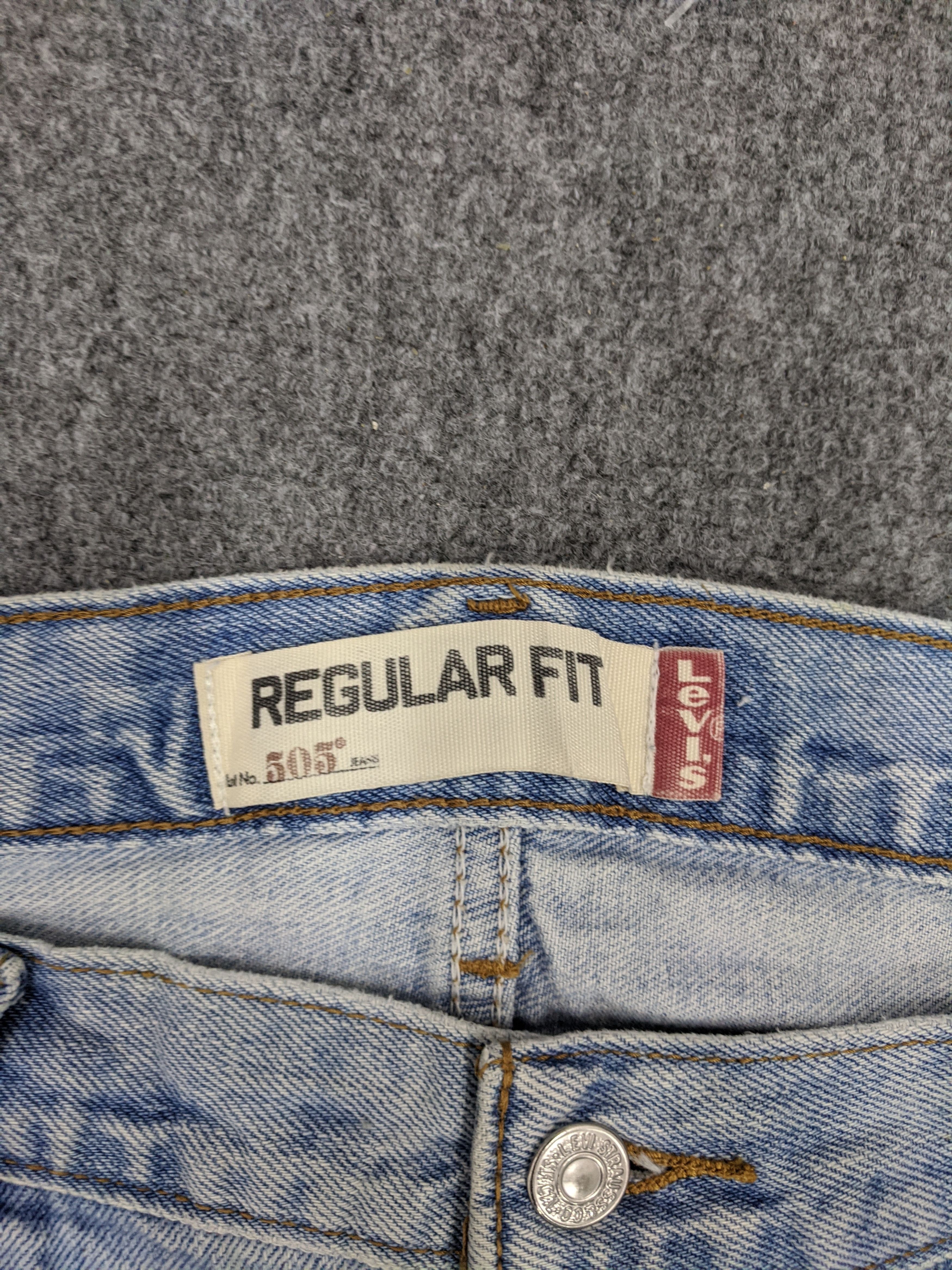 Levi's Vintage Levis 505 Light Wash Jeans DP0681 Size US 37 - 8 Thumbnail