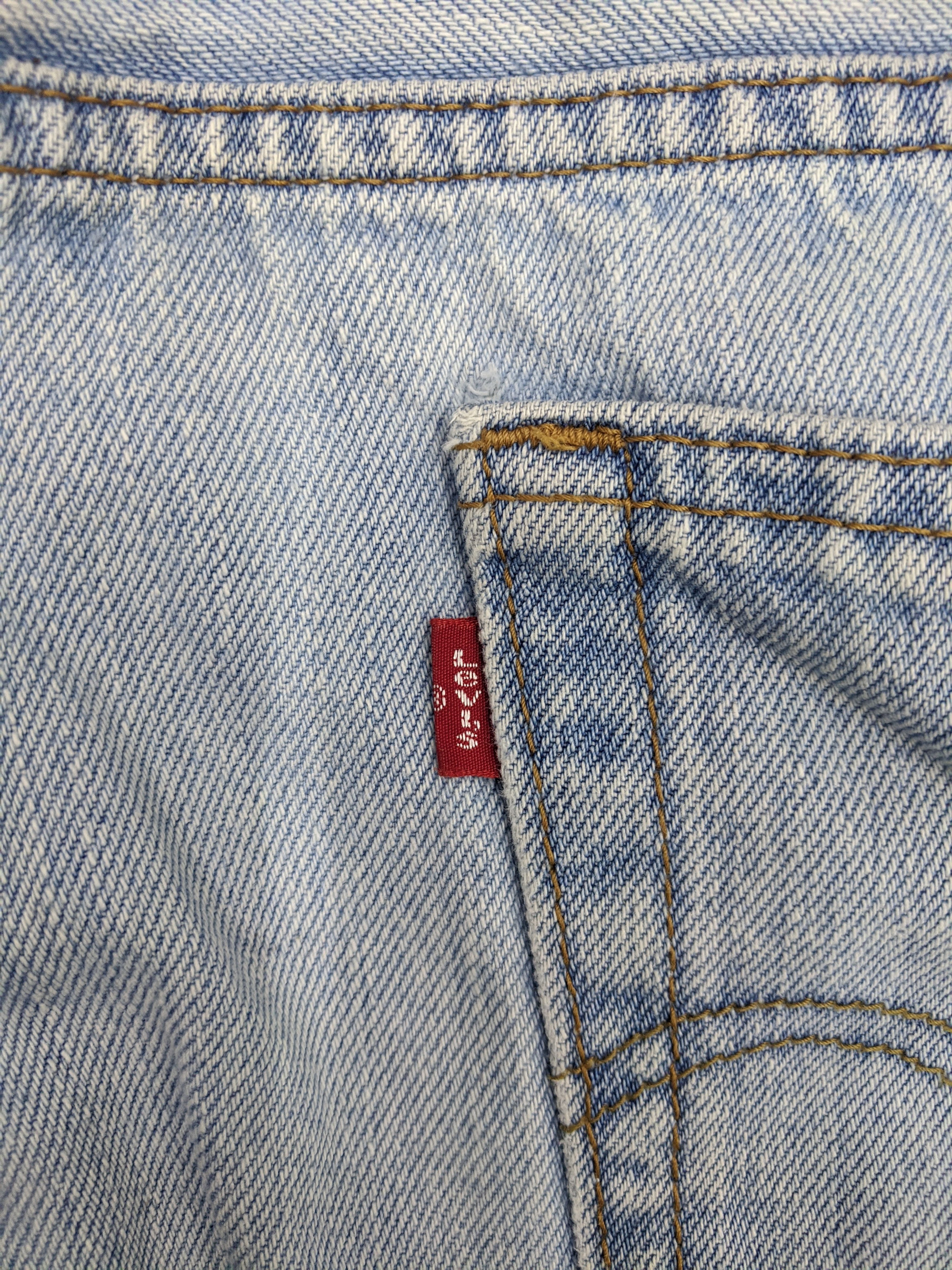 Levi's Vintage Levis 505 Light Wash Jeans DP0681 Size US 37 - 6 Thumbnail