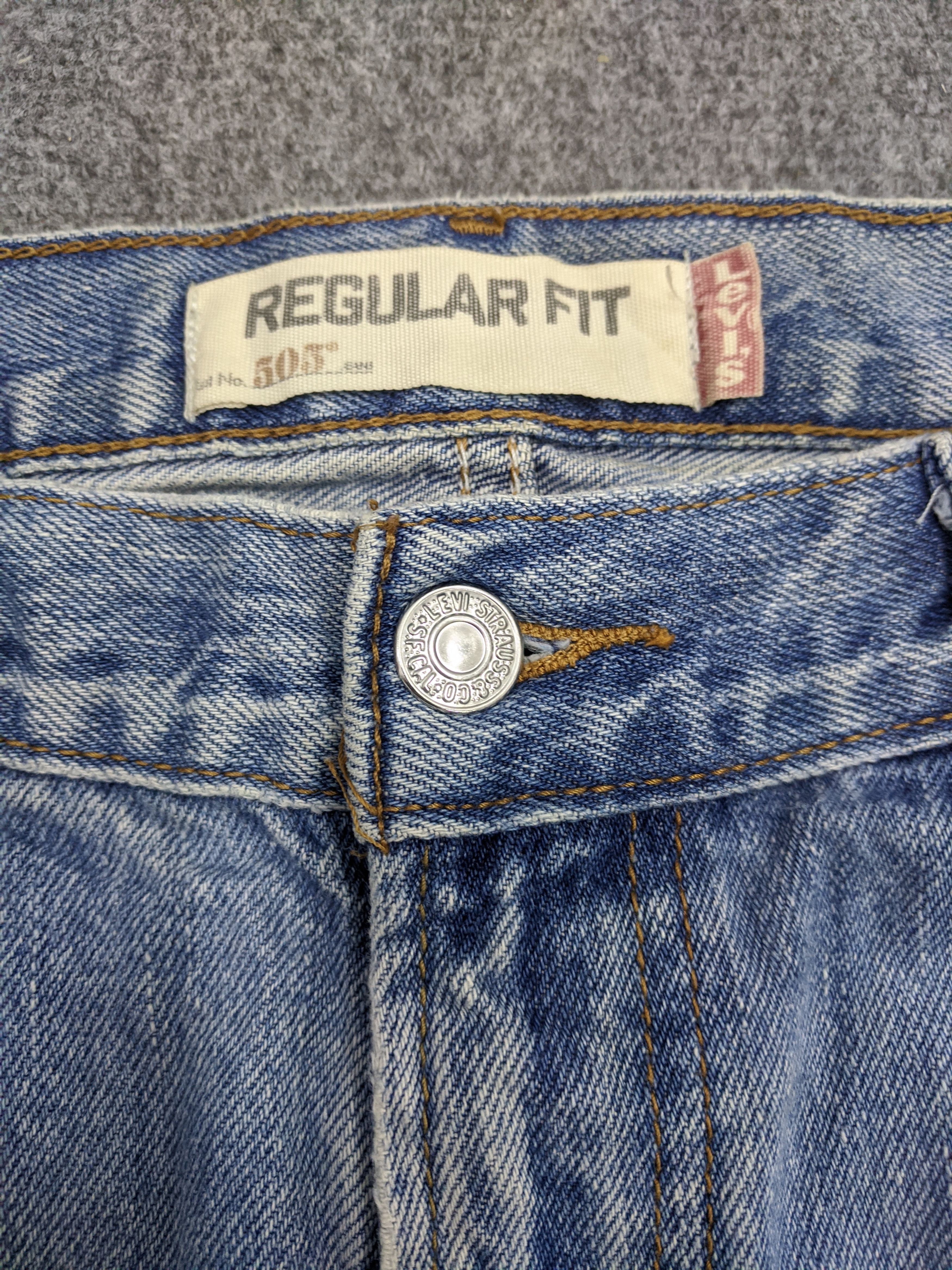 Levi's Vintage Levis 505 Light Wash Jeans DP0684 Size US 35 - 8 Thumbnail