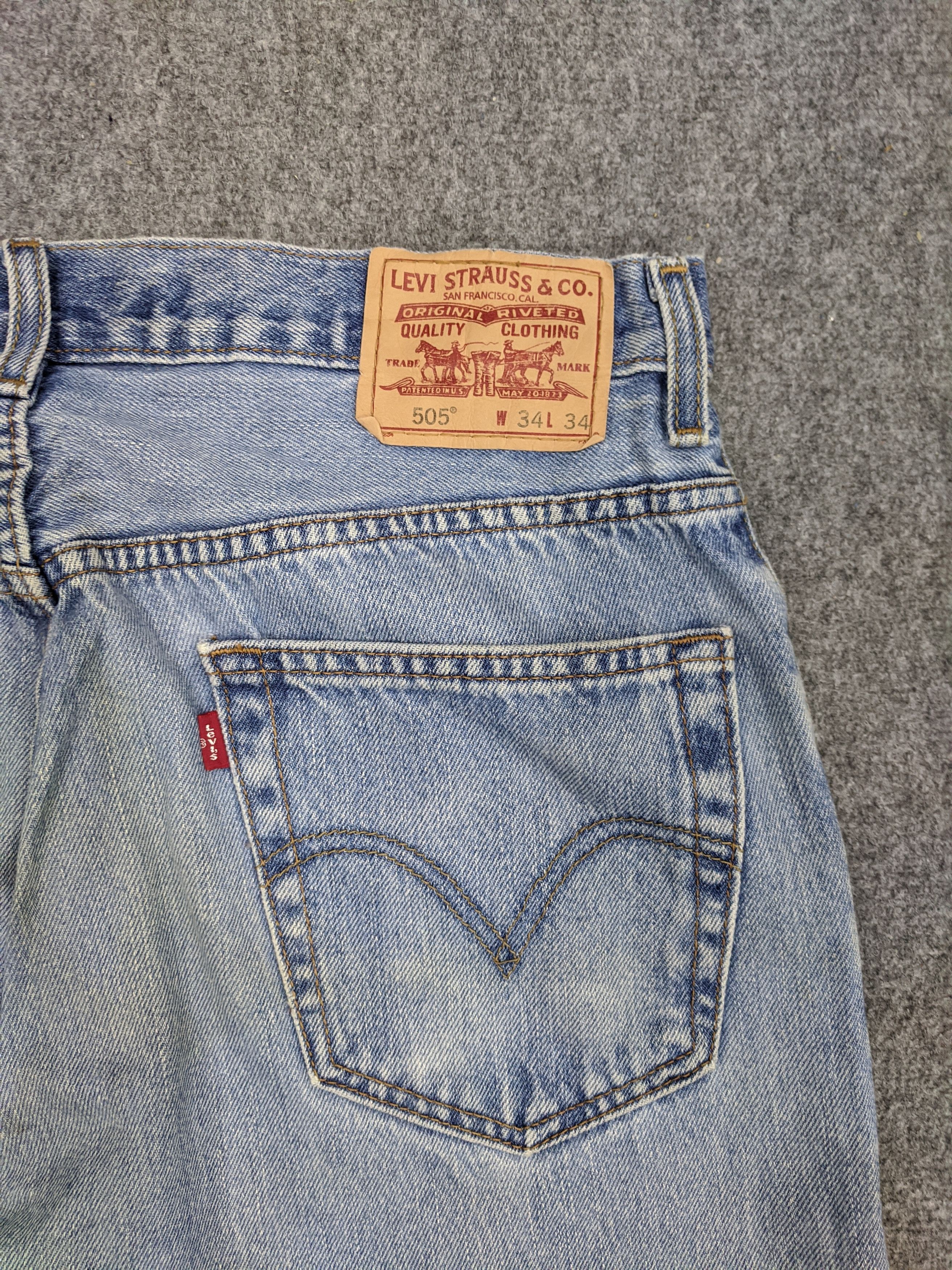 Levi's Vintage Levis 505 Light Wash Jeans DP0684 Size US 35 - 13 Thumbnail