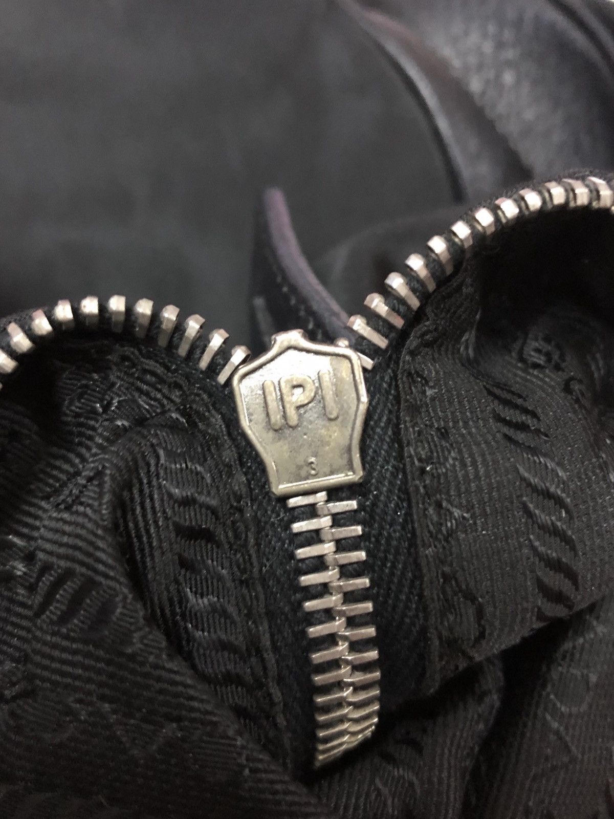 Prada AUTHENTIC PRADA NYLON LEATHER SHOULDER BAG Size ONE SIZE - 11 Thumbnail
