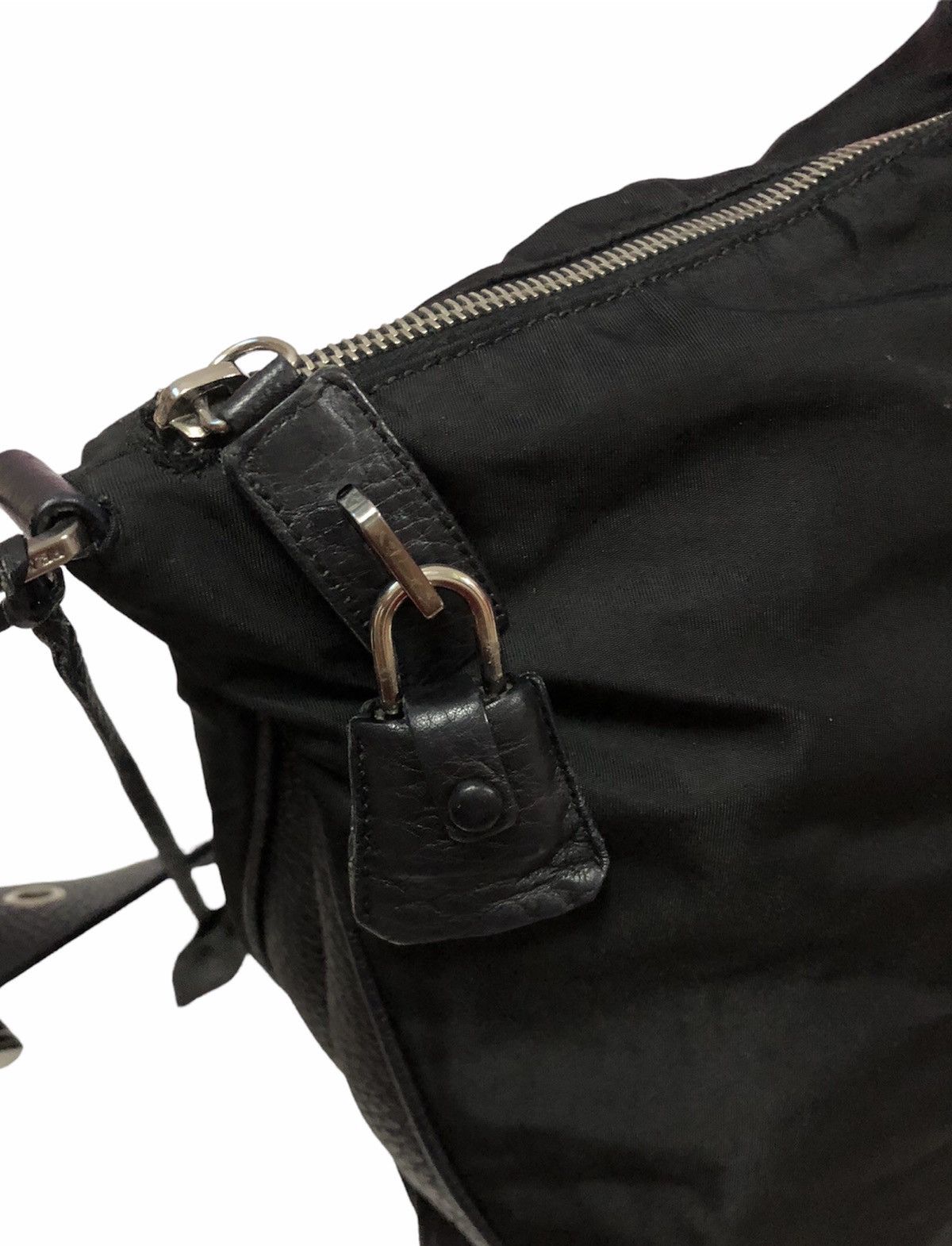 Prada AUTHENTIC PRADA NYLON LEATHER SHOULDER BAG Size ONE SIZE - 4 Thumbnail