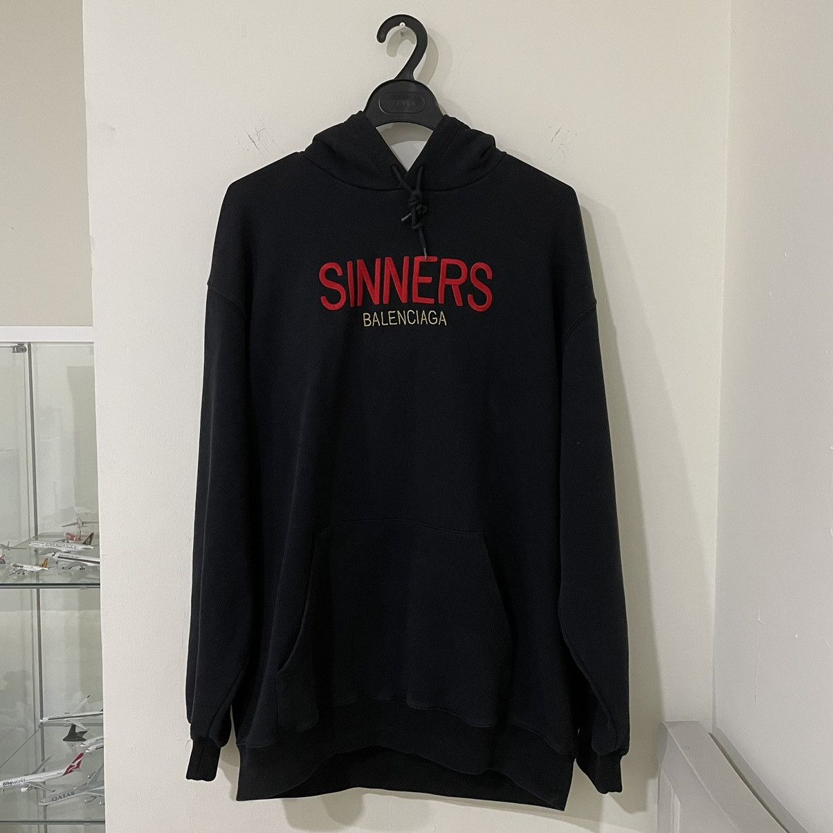 BALENCIAGA Sinners フーディ ブラック Balenciaga Sinners Hoodie | Grailed