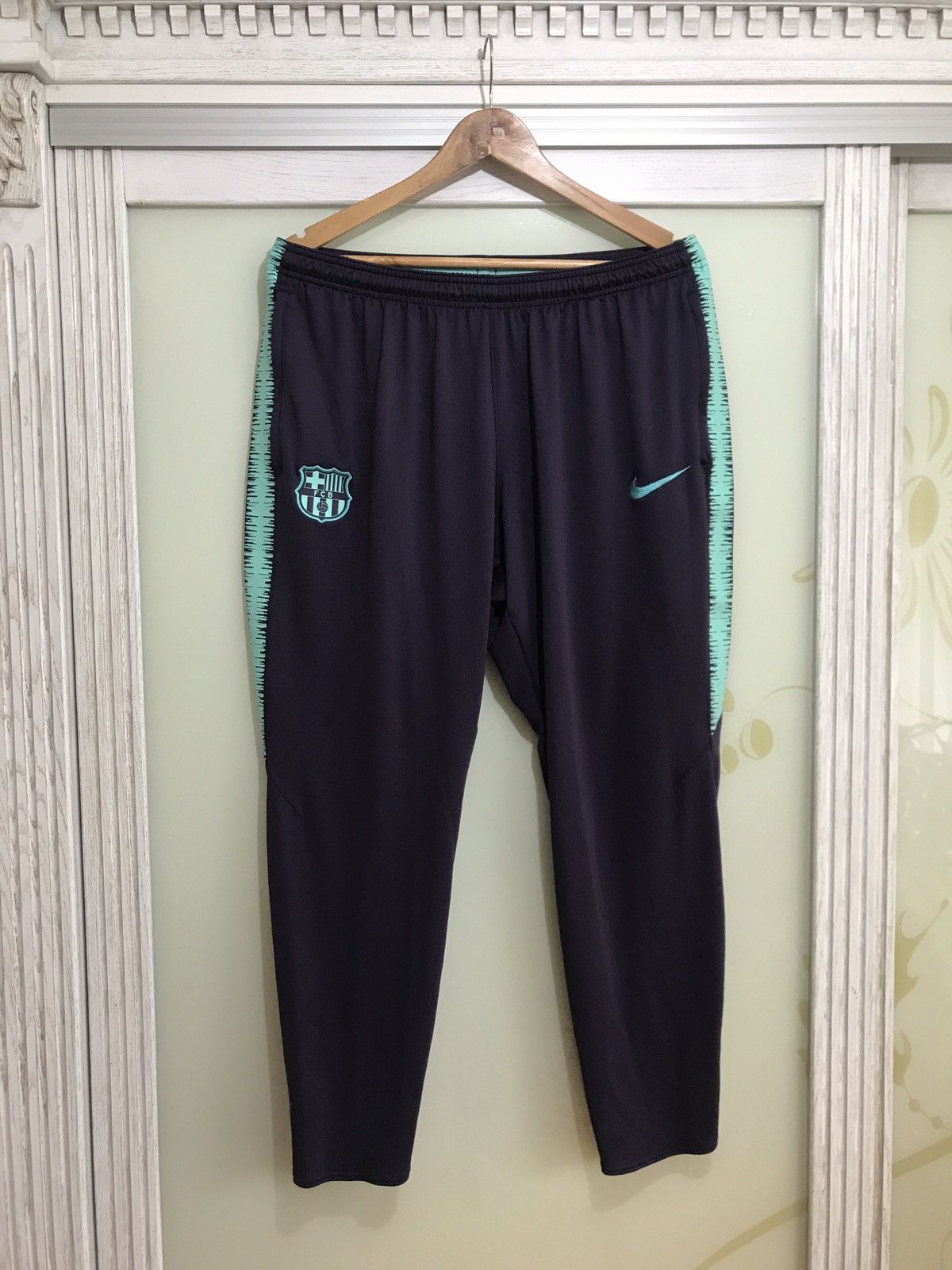 Nike Barcelona 2012-2013 Nike Soccer Training Jogger Pants Jersey Size US 36 / EU 52 - 1 Thumbnail