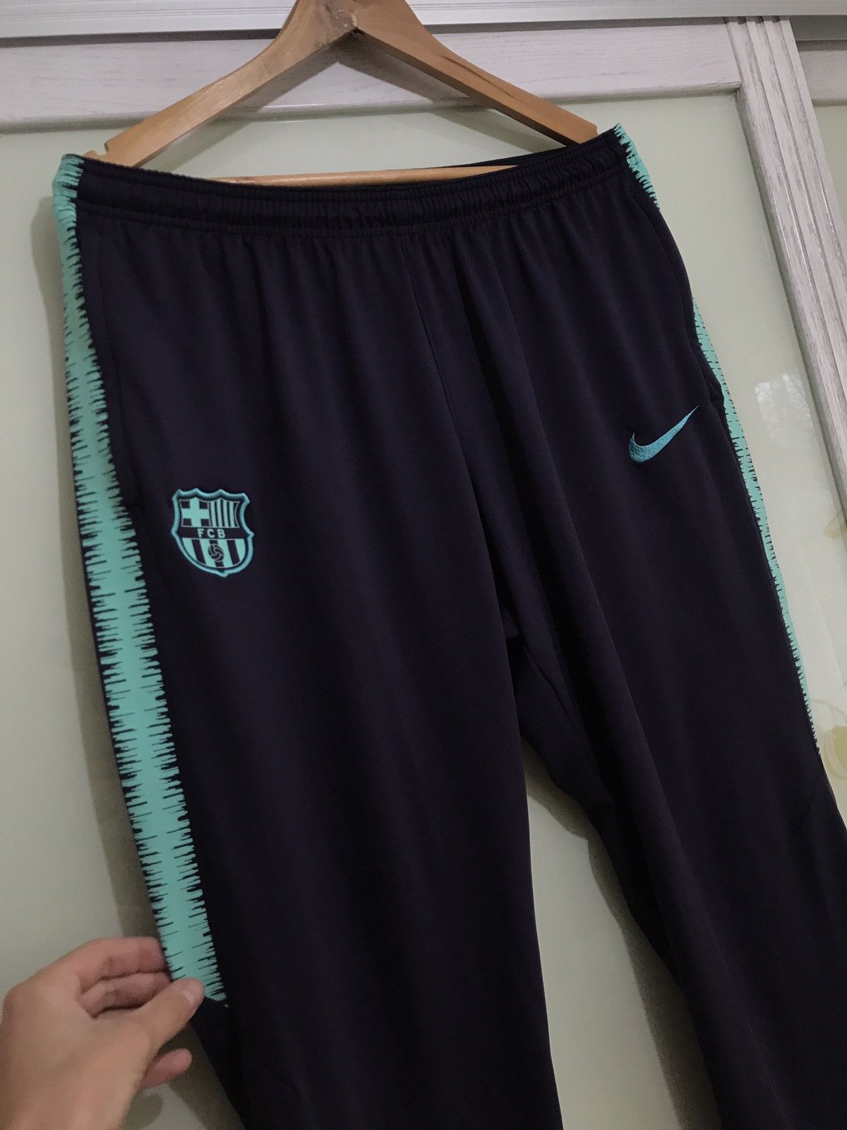 Nike Barcelona 2012-2013 Nike Soccer Training Jogger Pants Jersey Size US 36 / EU 52 - 2 Thumbnail
