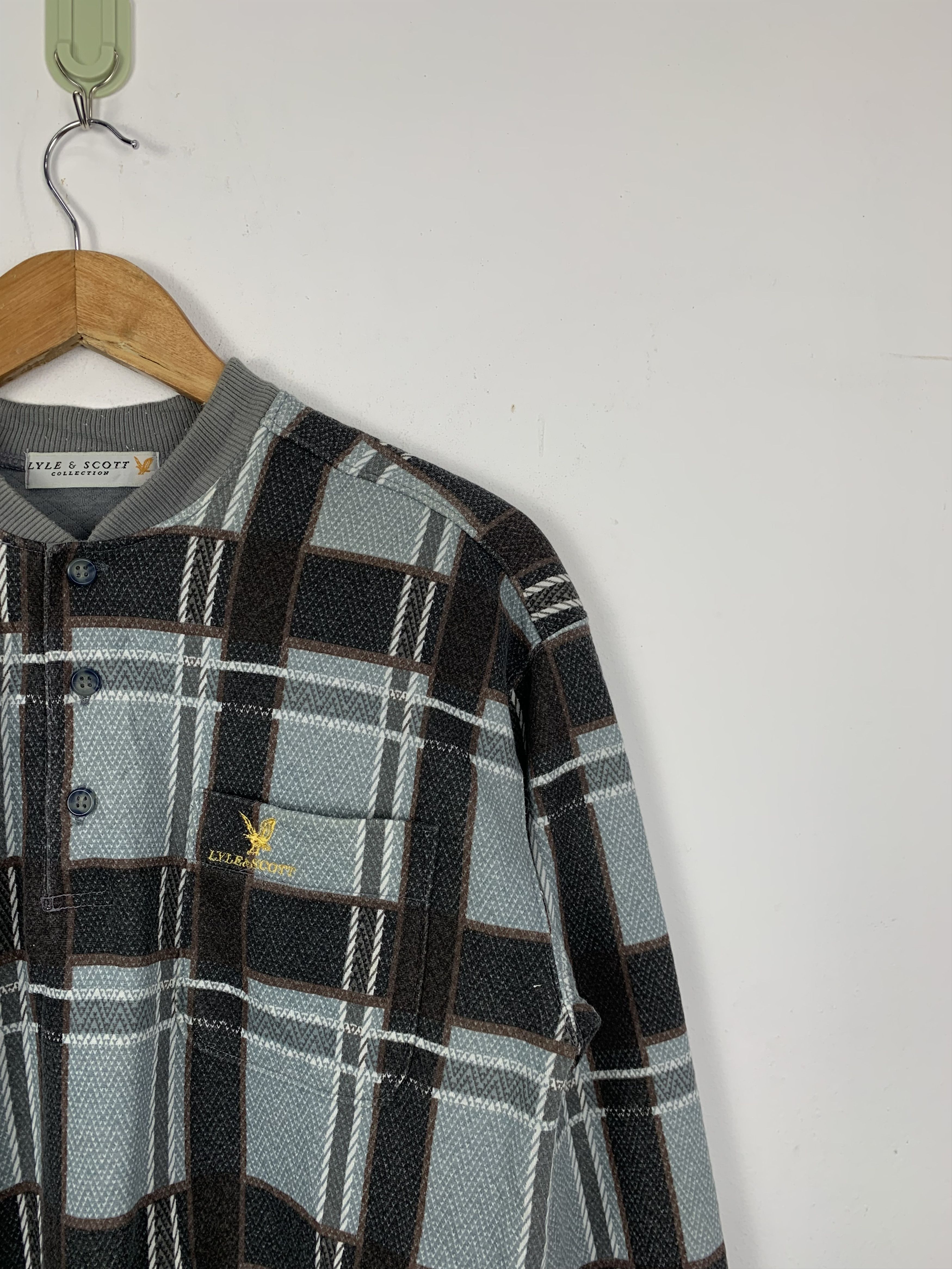 Lyle & Scott Vintage Lyle & Scott Shadow Sweatshirt Pullover J1374 Size US M / EU 48-50 / 2 - 6 Thumbnail