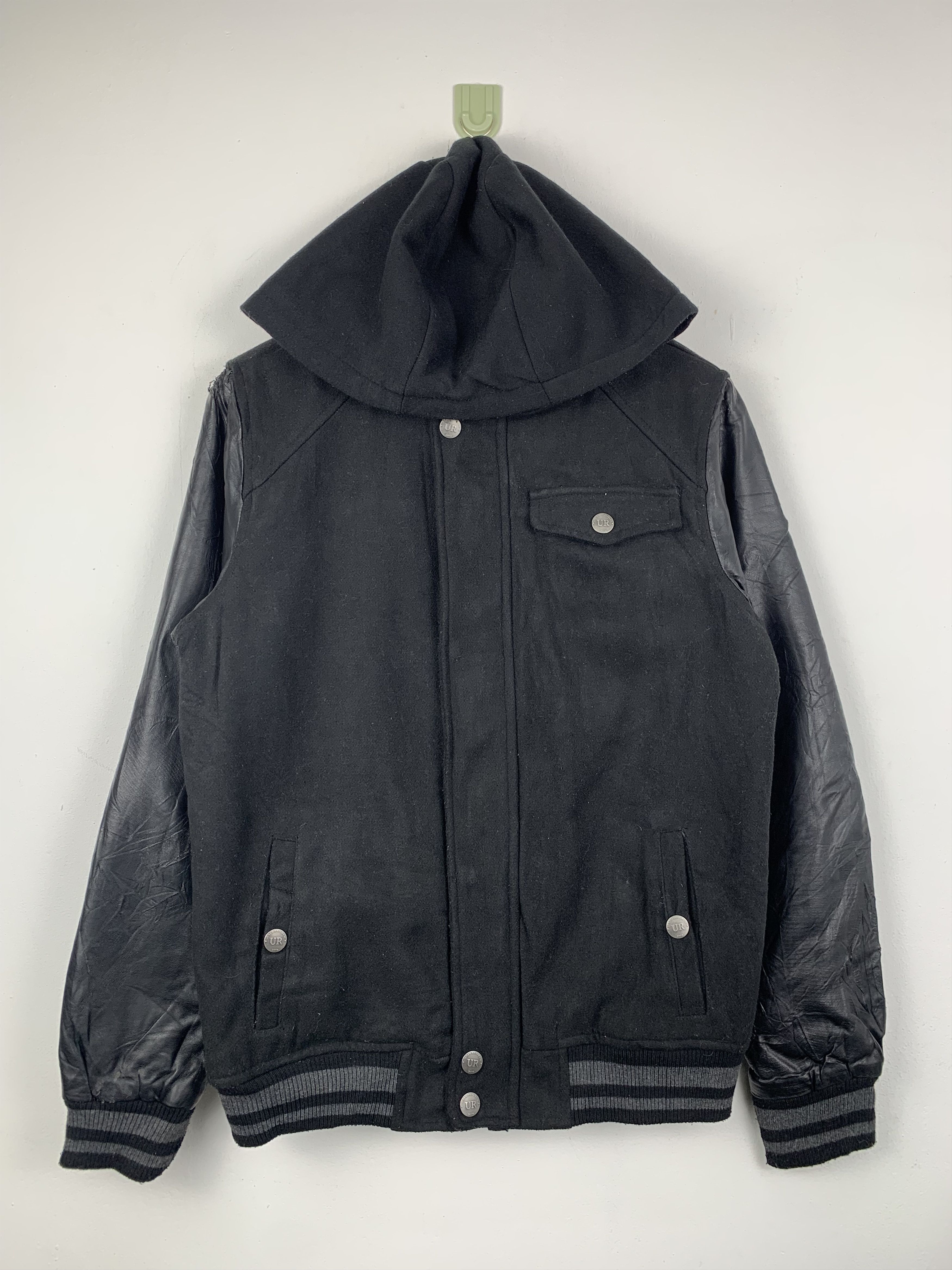 Vintage Urban Republic Hoodie Sleeve Leather Varsity V0513