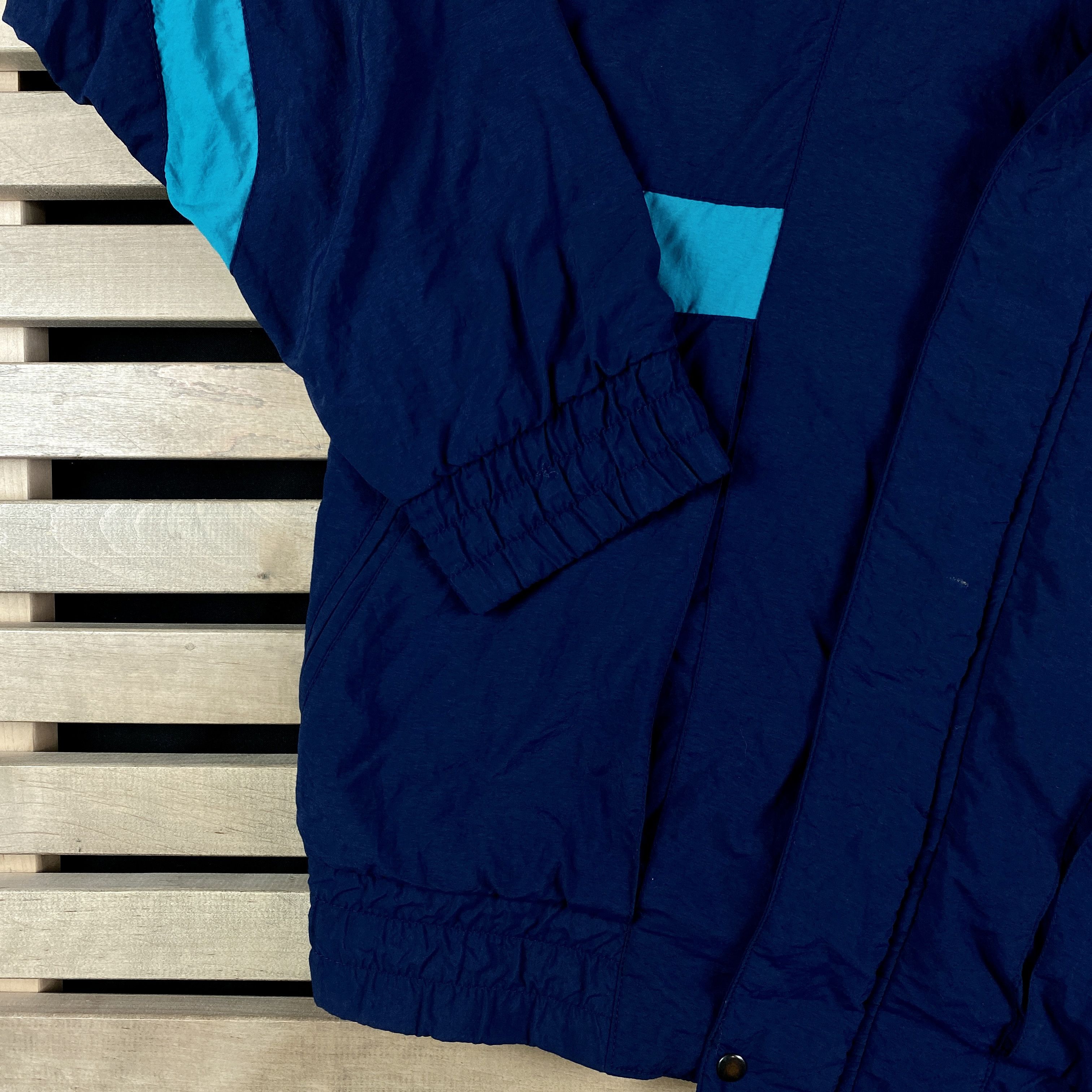 Adidas × Vintage Mens Hooded Jacket Adidas Originals Vintage Size M Size US M / EU 48-50 / 2 - 3 Thumbnail