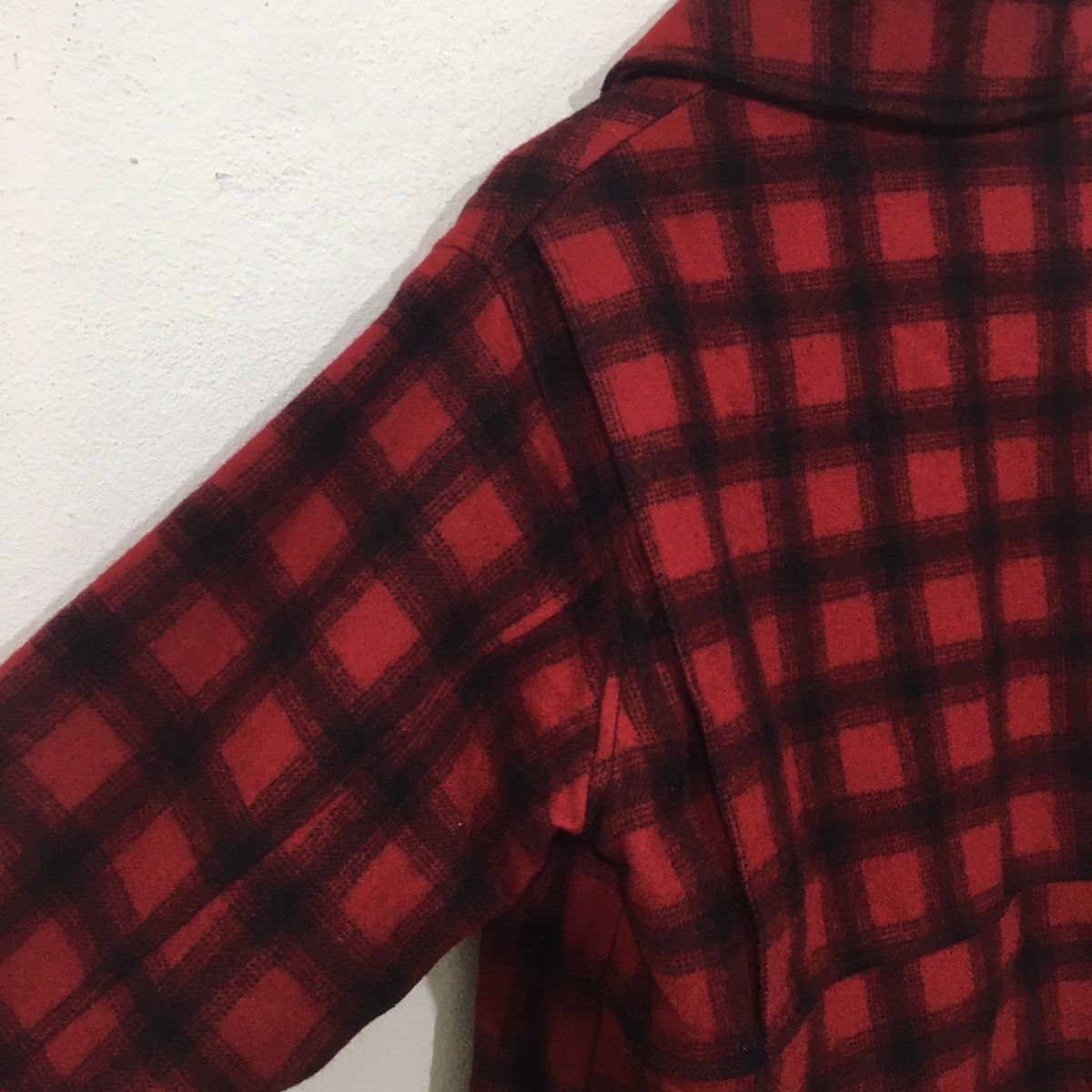 Vintage × Woolrich Woolen Mills Vintage Woolrich Checked Tartan Wool Jacket Size US L / EU 52-54 / 3 - 7 Thumbnail