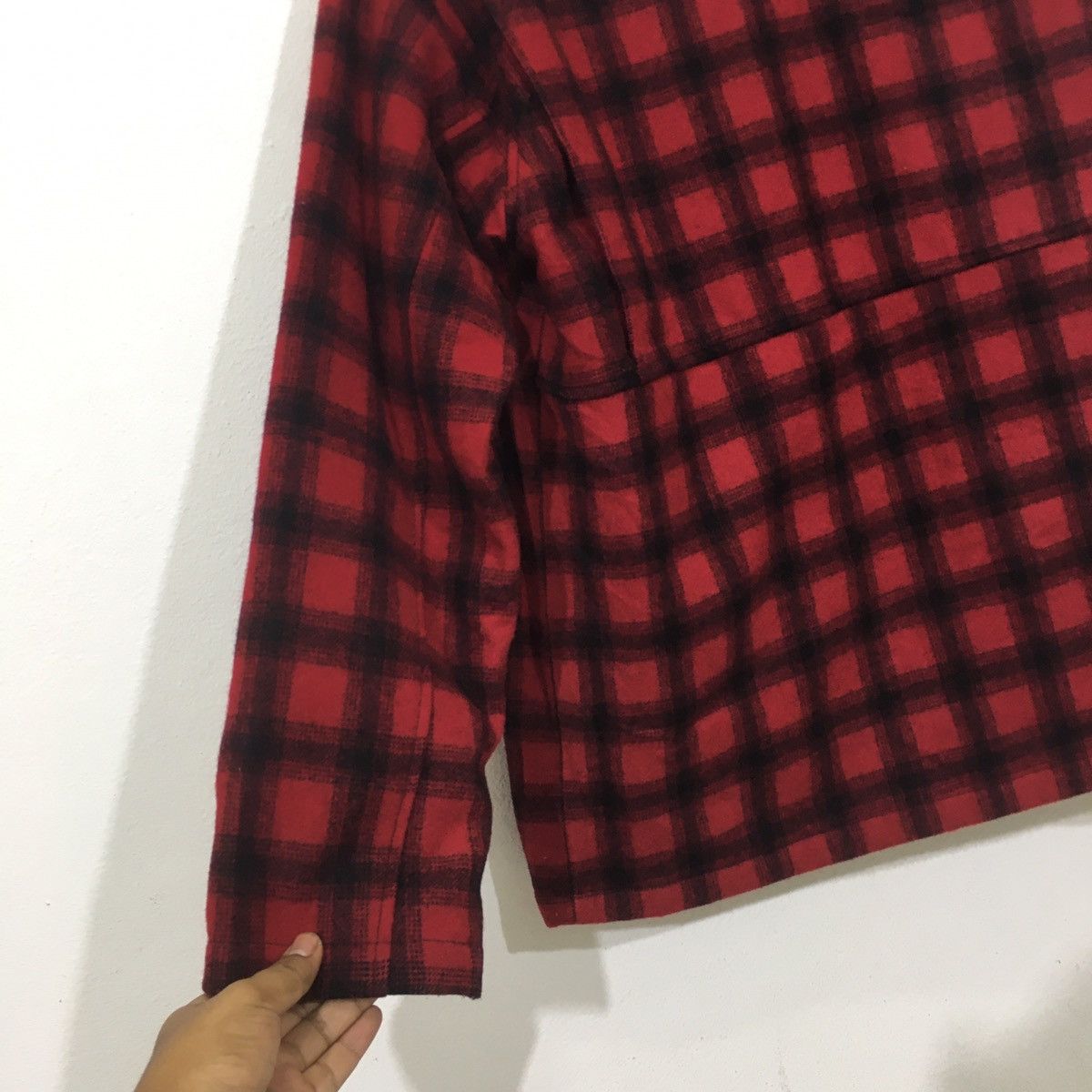 Vintage × Woolrich Woolen Mills Vintage Woolrich Checked Tartan Wool Jacket Size US L / EU 52-54 / 3 - 6 Thumbnail