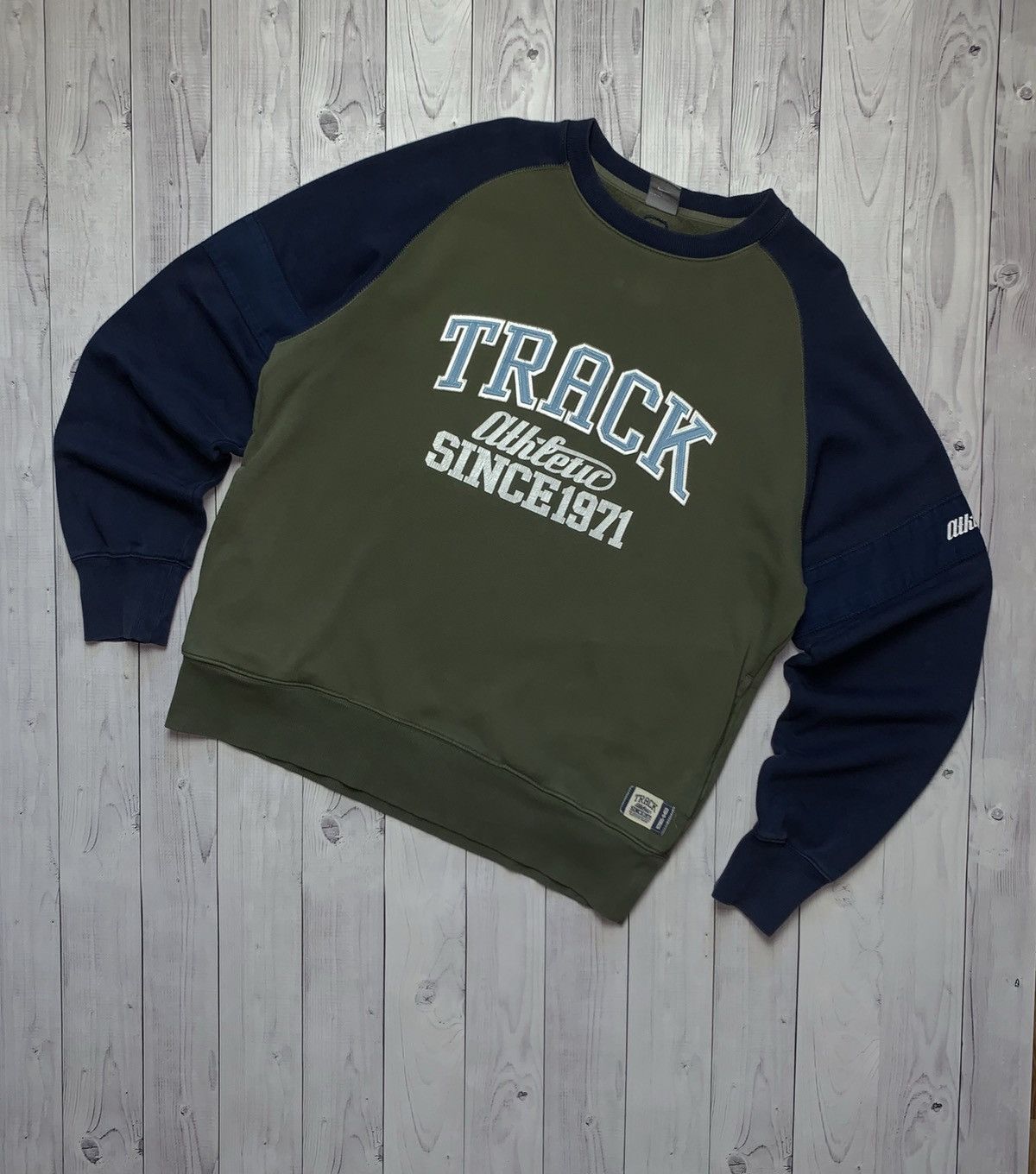 Vintage sweatshirt Nike Track khaki size L