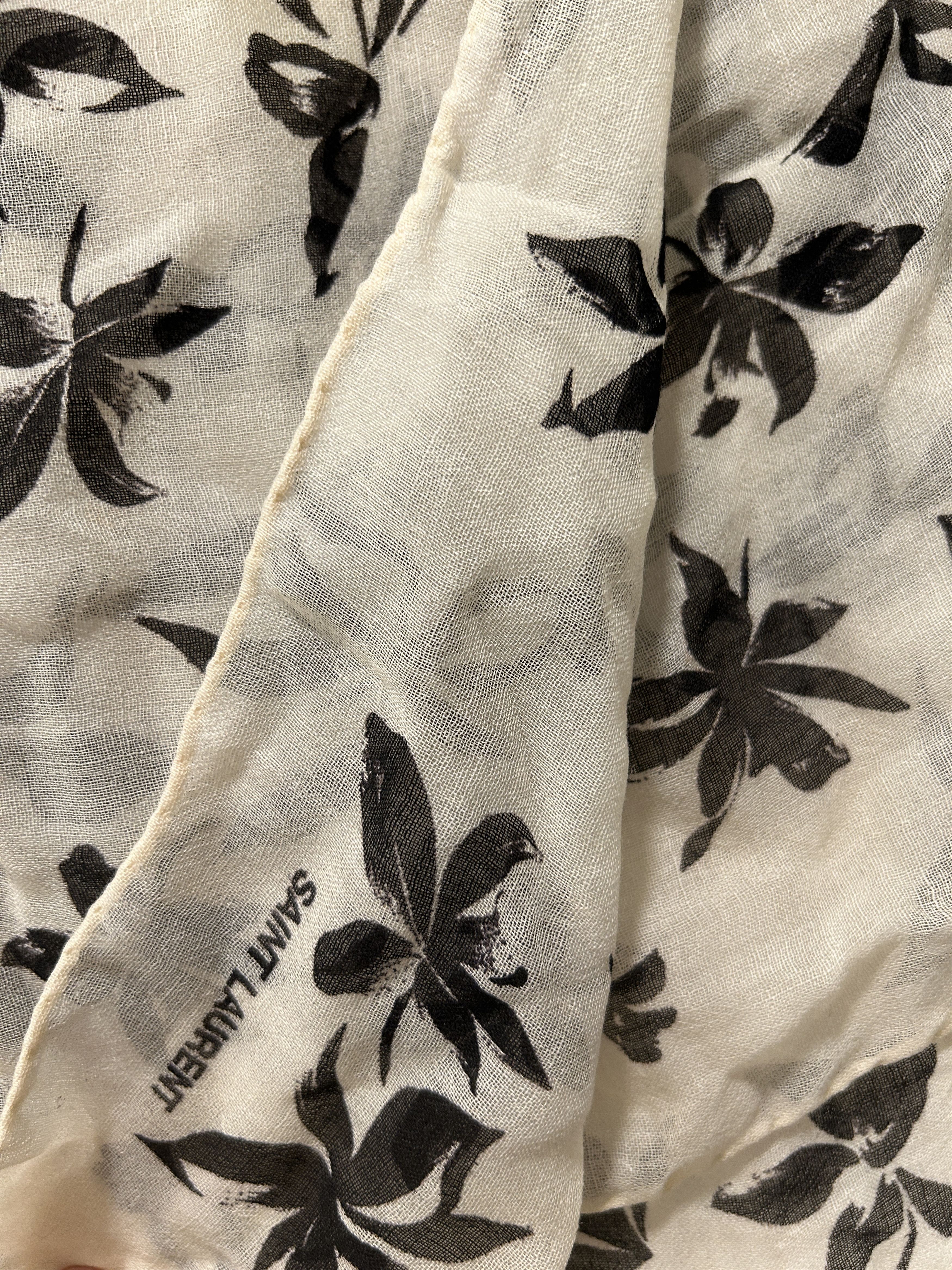 Yves Saint Laurent saint laurent carre orchidee sauvage etamine Size ONE SIZE - 7 Thumbnail