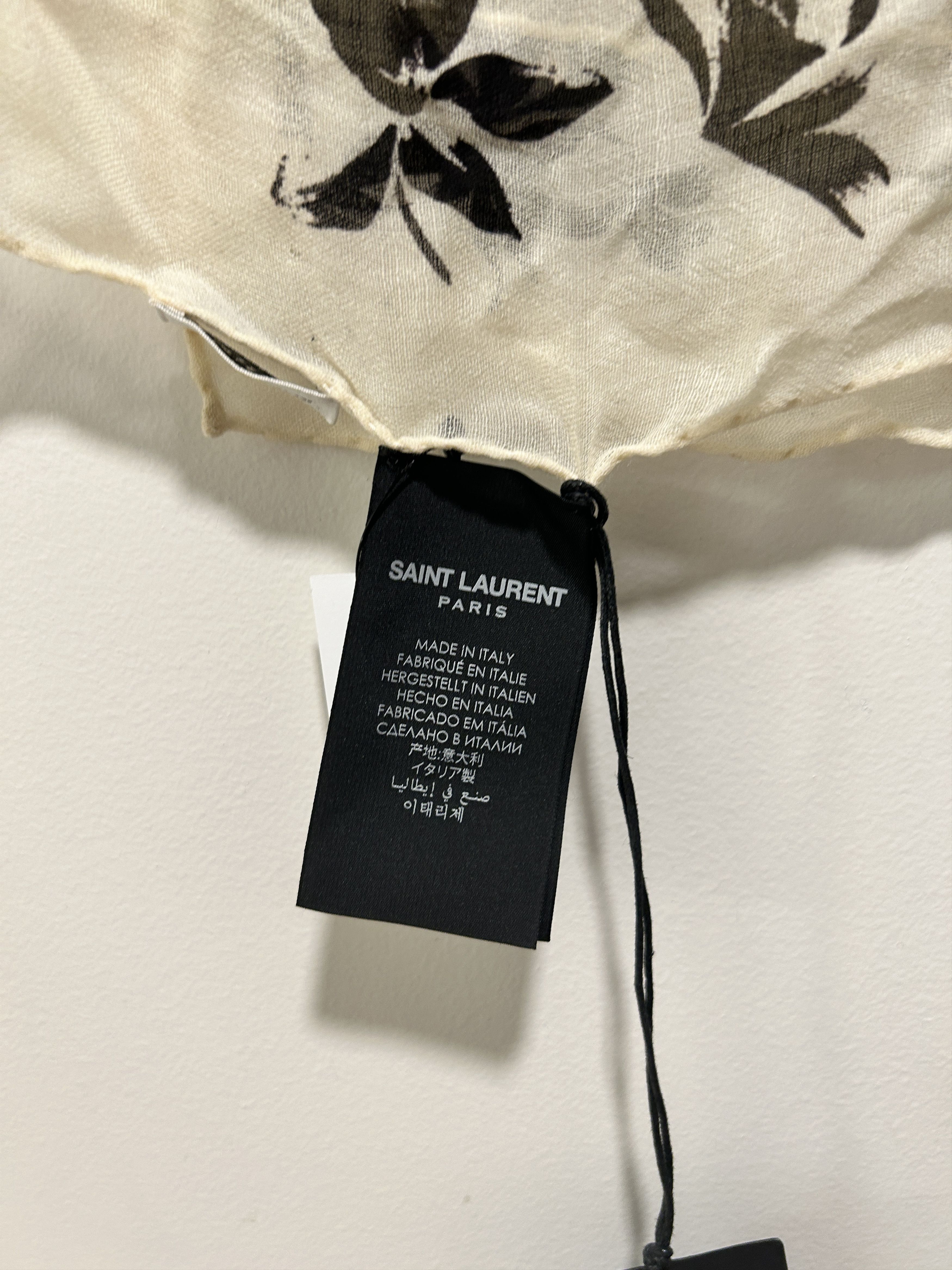Yves Saint Laurent saint laurent carre orchidee sauvage etamine Size ONE SIZE - 8 Thumbnail