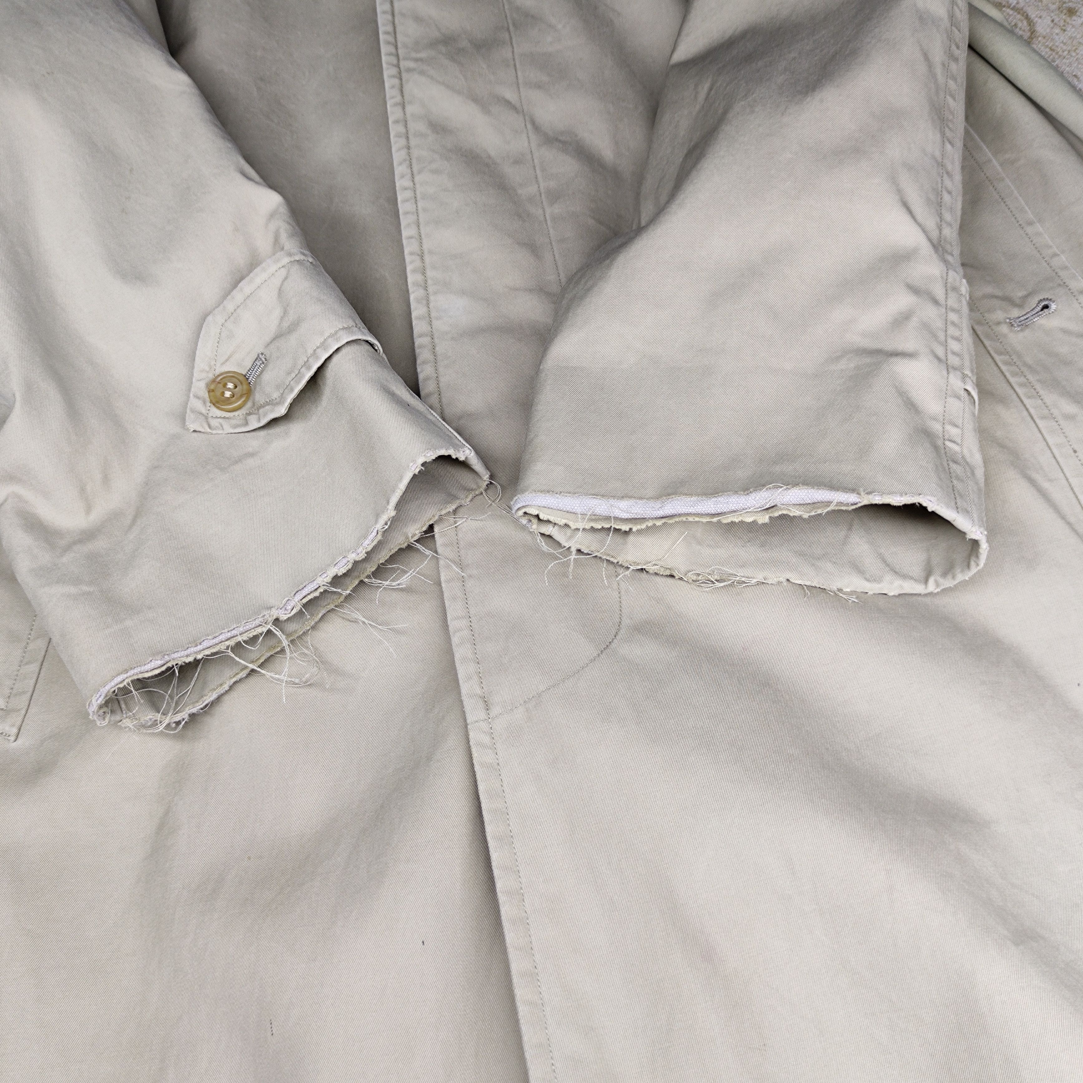Burberry A34 vintage Burberrys trench coat jacket THRASHED Size US L / EU 52-54 / 3 - 7 Thumbnail