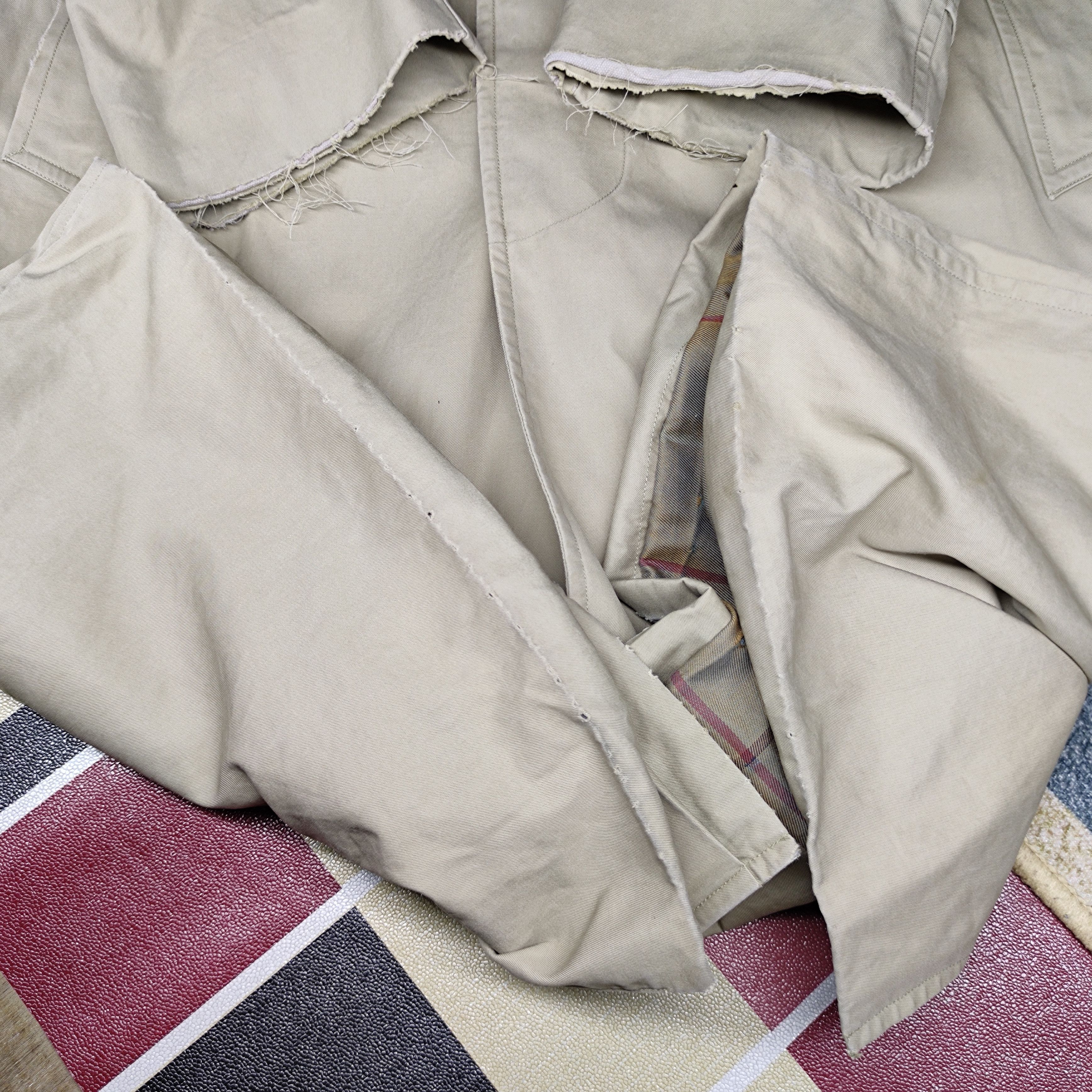 Burberry A34 vintage Burberrys trench coat jacket THRASHED Size US L / EU 52-54 / 3 - 6 Thumbnail