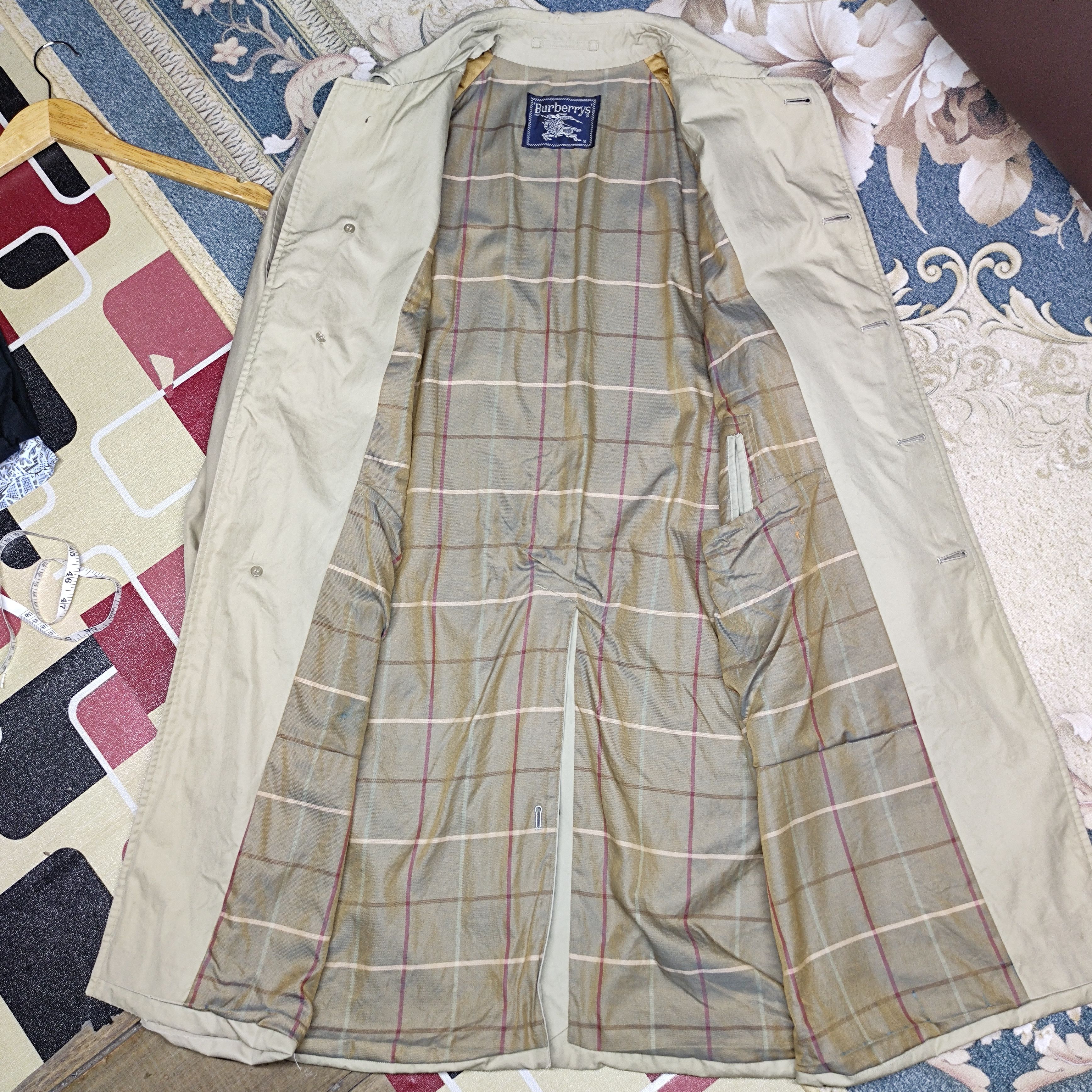 Burberry A34 vintage Burberrys trench coat jacket THRASHED Size US L / EU 52-54 / 3 - 11 Thumbnail