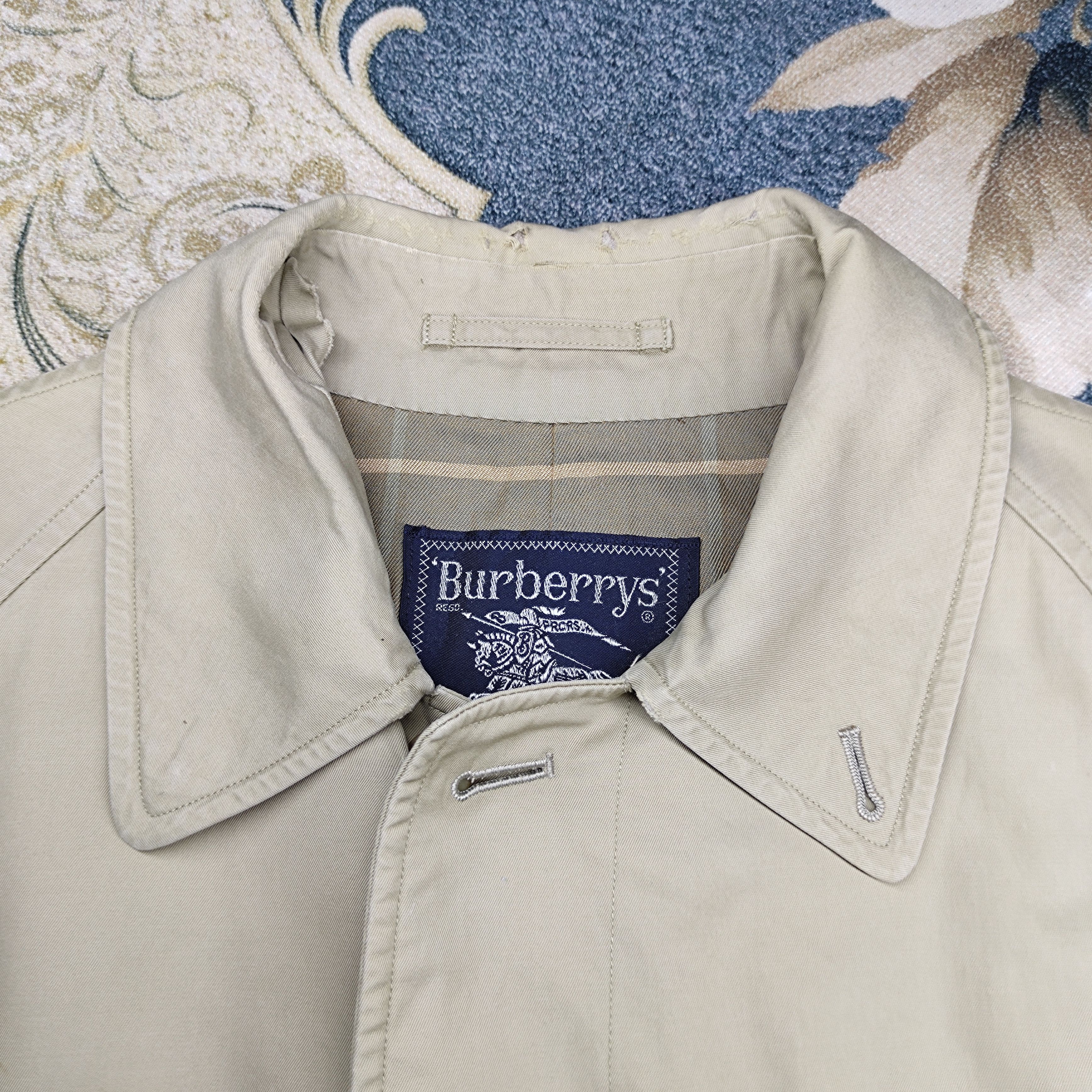 Burberry A34 vintage Burberrys trench coat jacket THRASHED Size US L / EU 52-54 / 3 - 10 Thumbnail