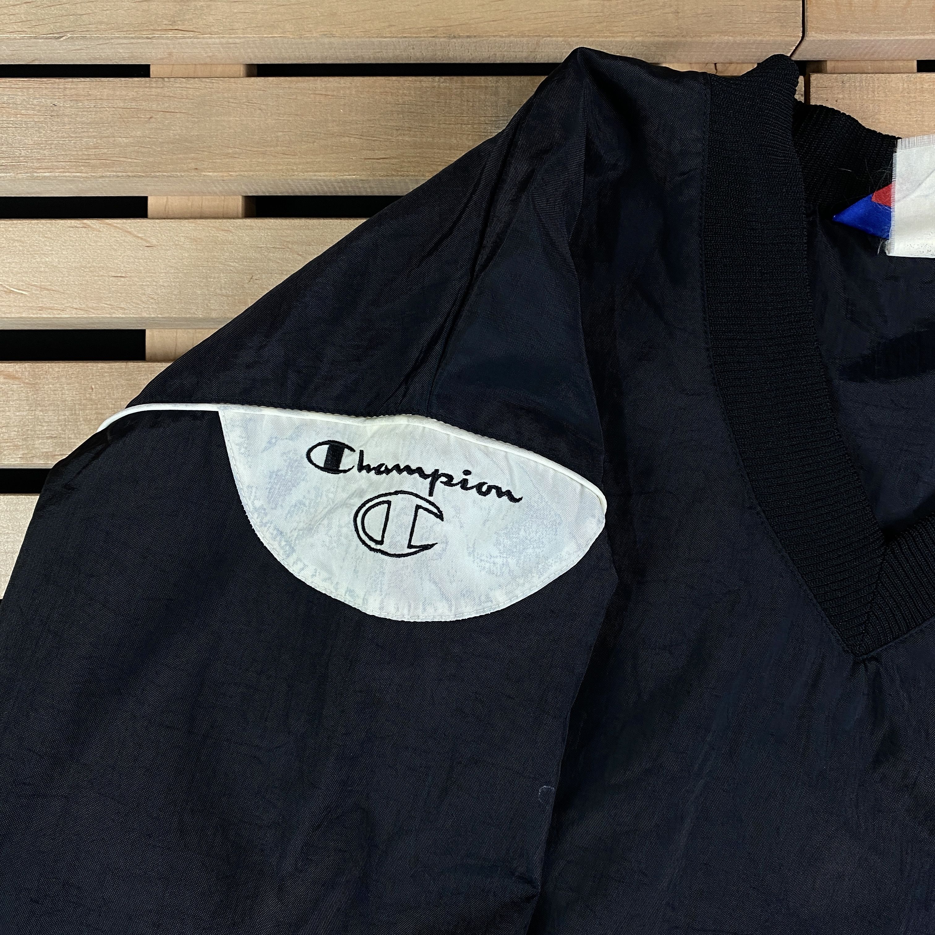 Champion × Vintage Mens Nylon Sweatshirt Champion Vintage Size XL Size US XL / EU 56 / 4 - 4 Thumbnail