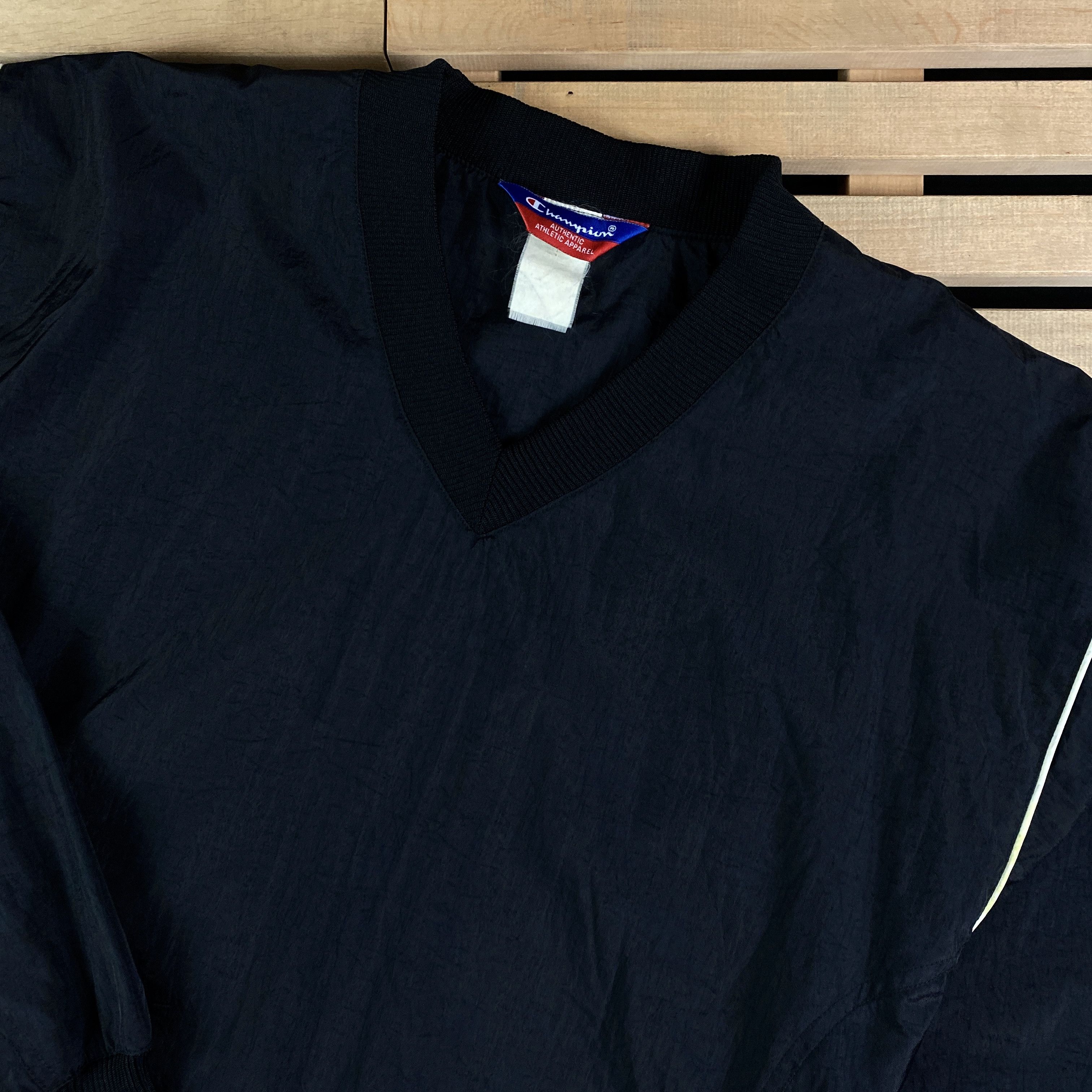 Champion × Vintage Mens Nylon Sweatshirt Champion Vintage Size XL Size US XL / EU 56 / 4 - 2 Thumbnail