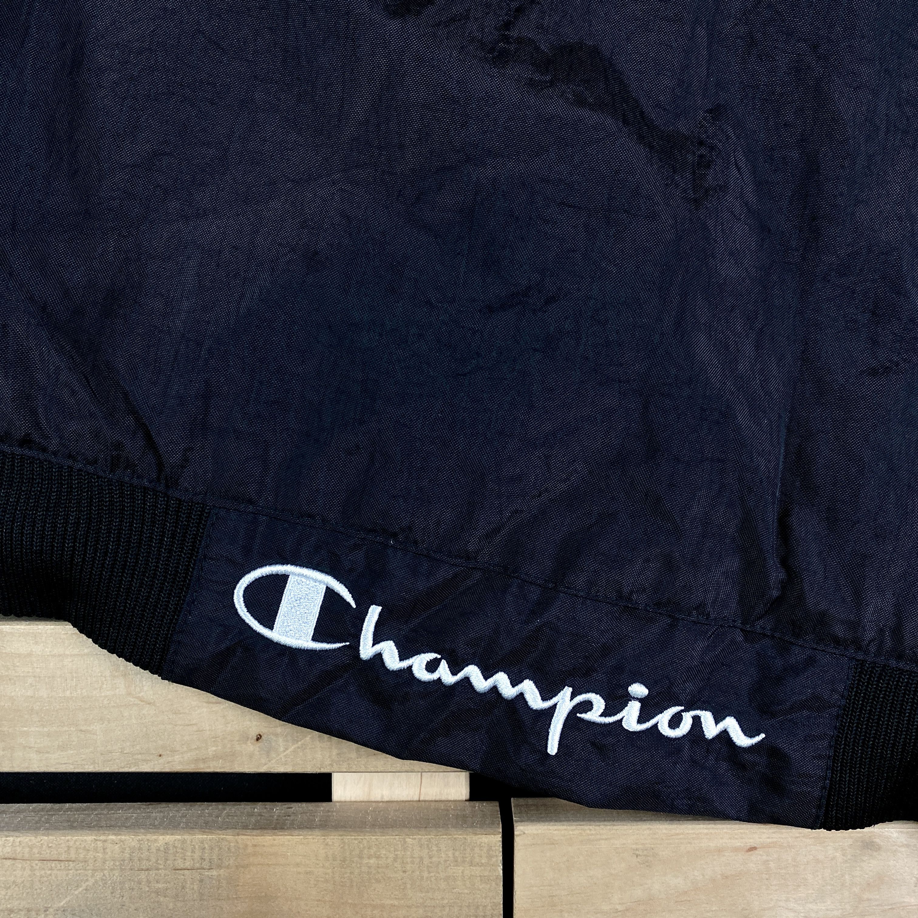 Champion × Vintage Mens Nylon Sweatshirt Champion Vintage Size XL Size US XL / EU 56 / 4 - 5 Thumbnail