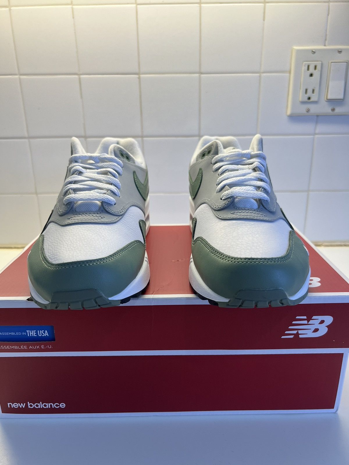 Nike Nike Air Max 1 Spiral Sage Size US 10 / EU 43 - 7 Thumbnail