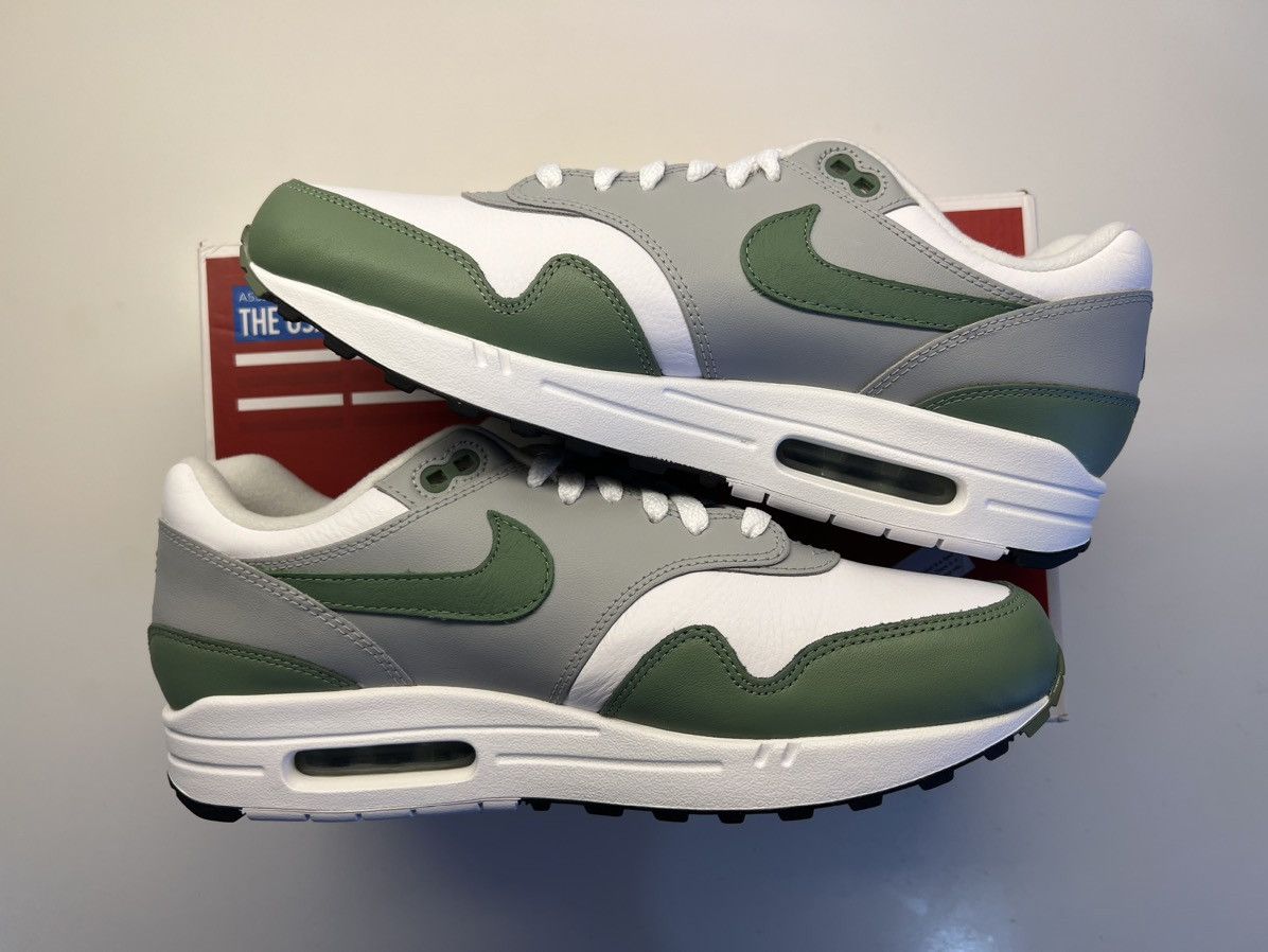 Nike Nike Air Max 1 Spiral Sage Size US 10 / EU 43 - 2 Thumbnail