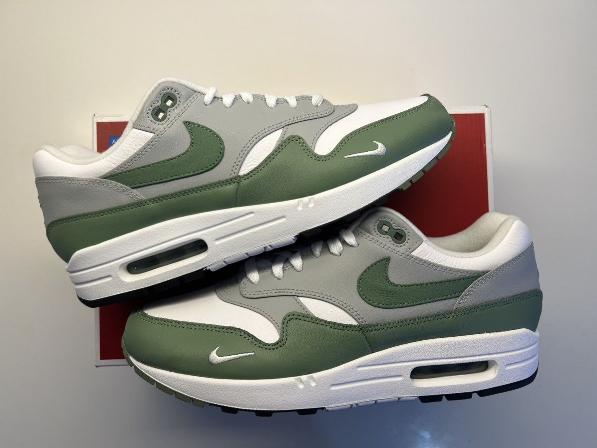 Nike Nike Air Max 1 Spiral Sage Size US 10 / EU 43 - 1 Thumbnail