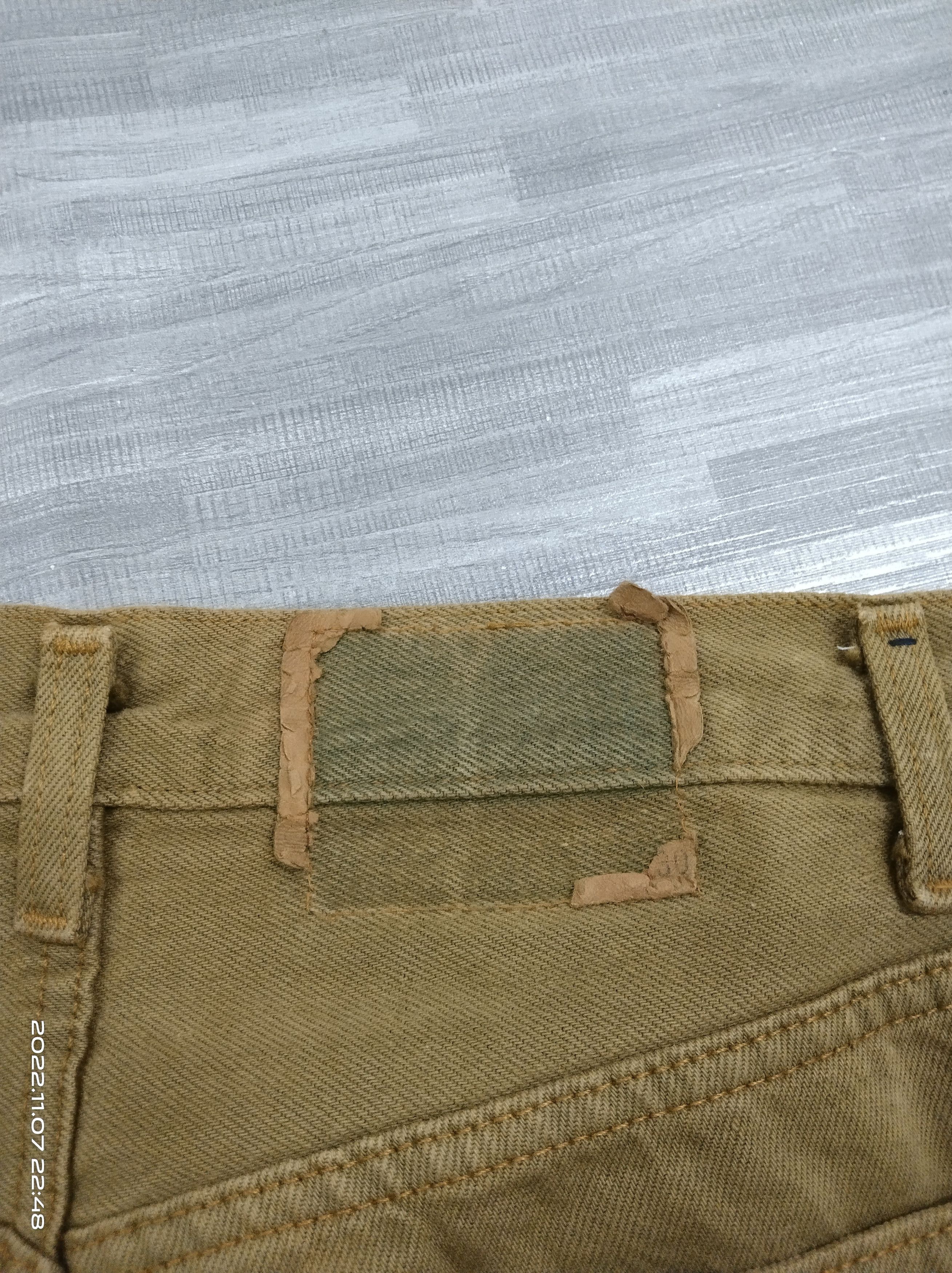 Levi's Vintage Clothing DISTRESSED LEVIS 501 VINTAGE 80s Size US 29 - 11 Thumbnail