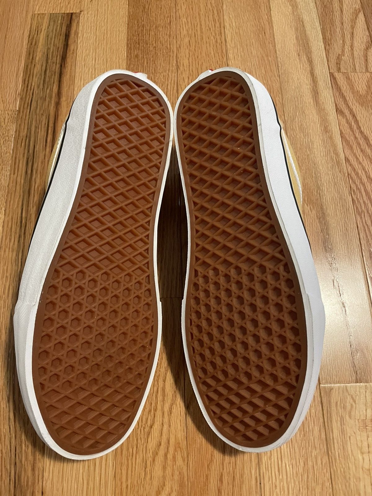Vans Vans Old Skool Size US 10 / EU 43 - 3 Thumbnail