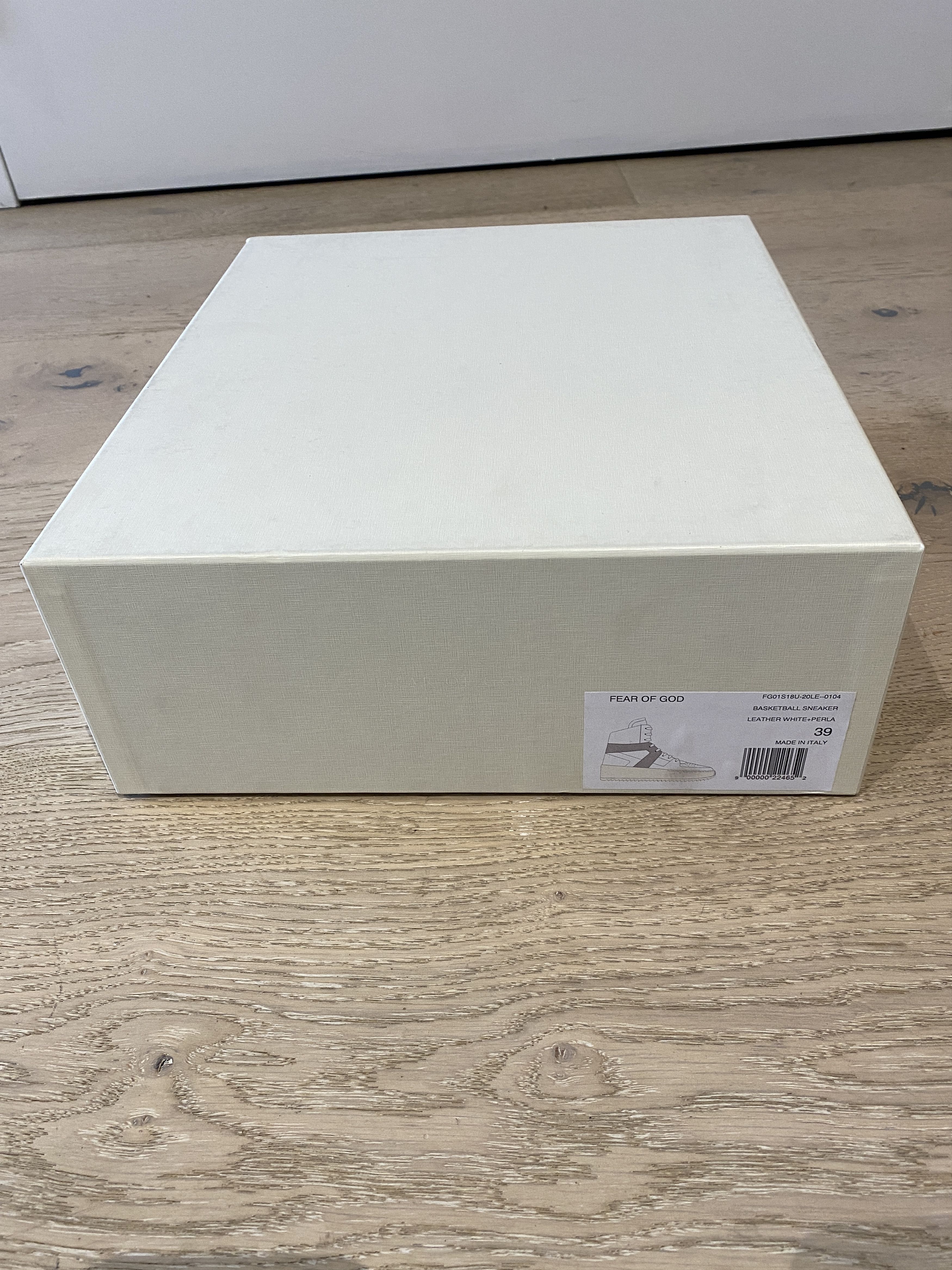 Fear of God Fear of god sneakers bball basketball fog 39 NIB Size US 6 / EU 39 - 3 Thumbnail