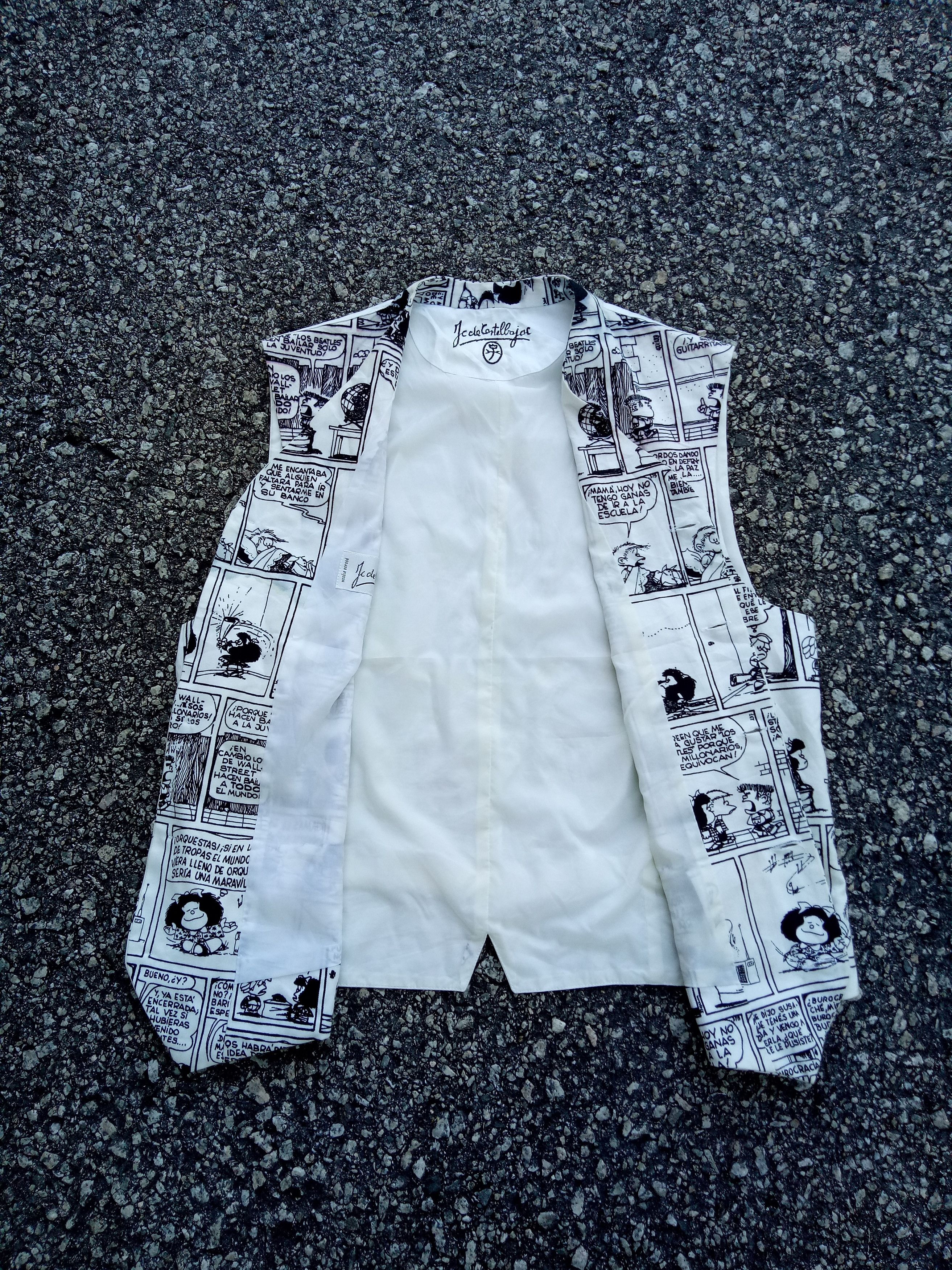 Jean Charles De Castelbajac VESTS JEAN-CHARLES DE CASTELBAJAC FULL PRINT Size US M / EU 48-50 / 2 - 3 Thumbnail