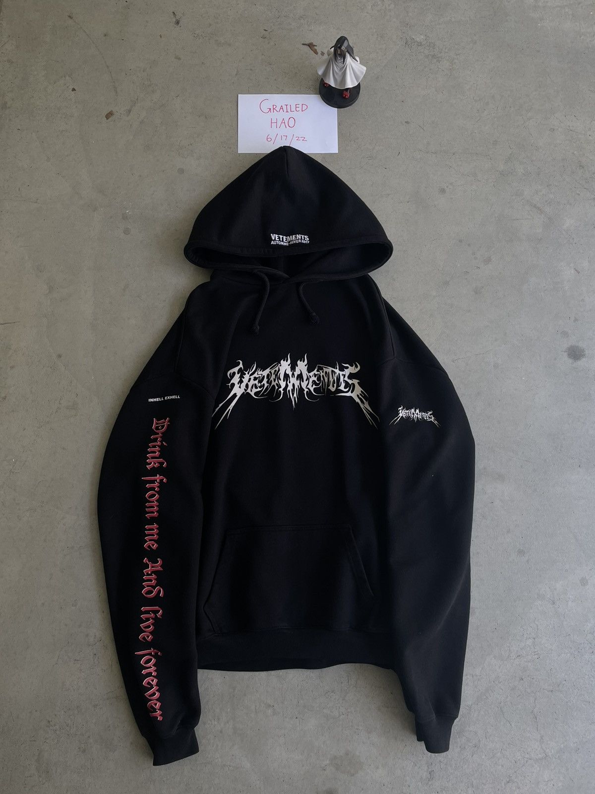 Sweat à Capuche Oversize Noir Vetements – édition Rare Total F*cking Darkness – Taille S Homme