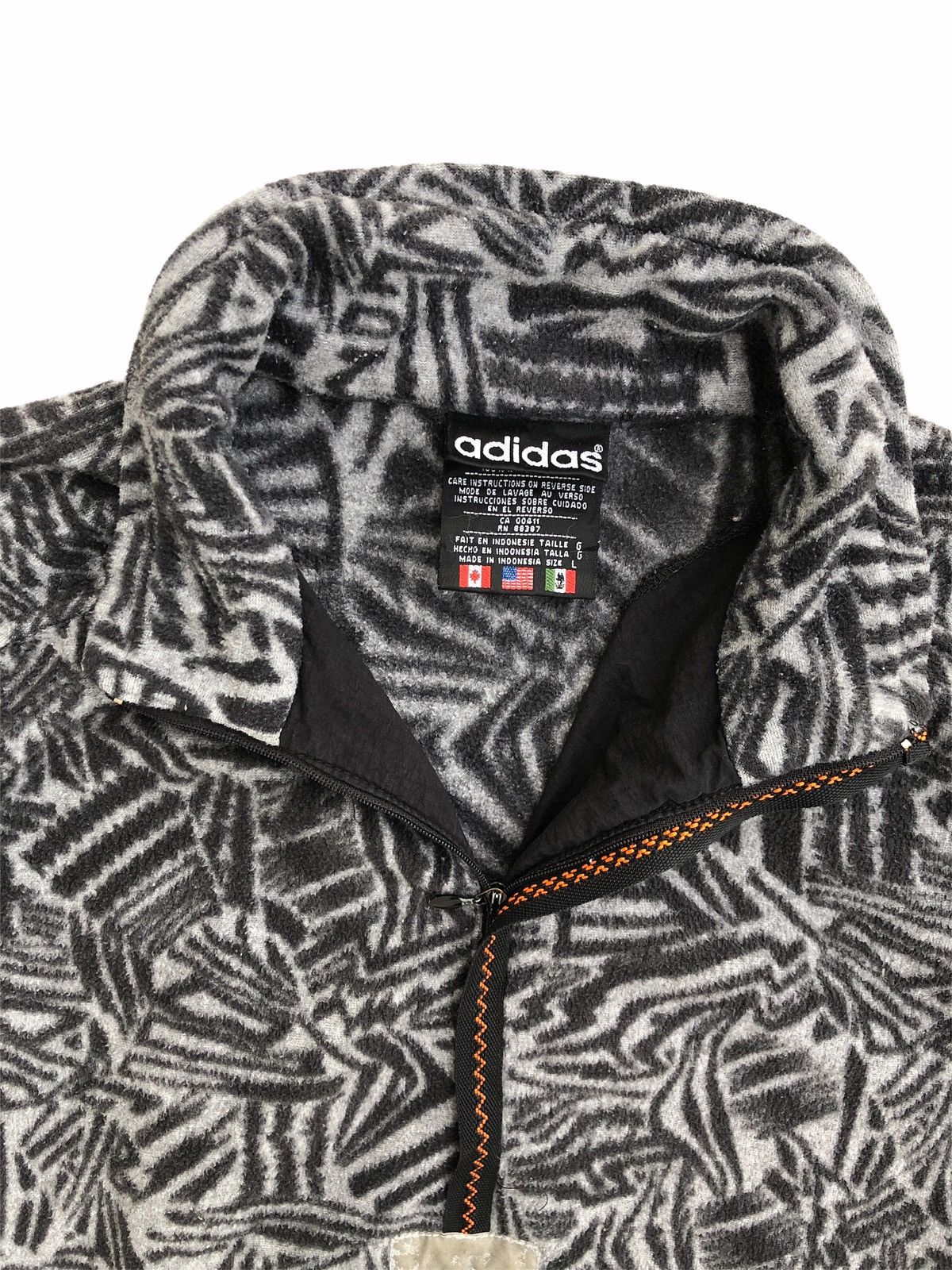 Adidas × Vintage Vintage 90s Adidas Fleece All Over Print Pullover Jacket Size US L / EU 52-54 / 3 - 3 Thumbnail