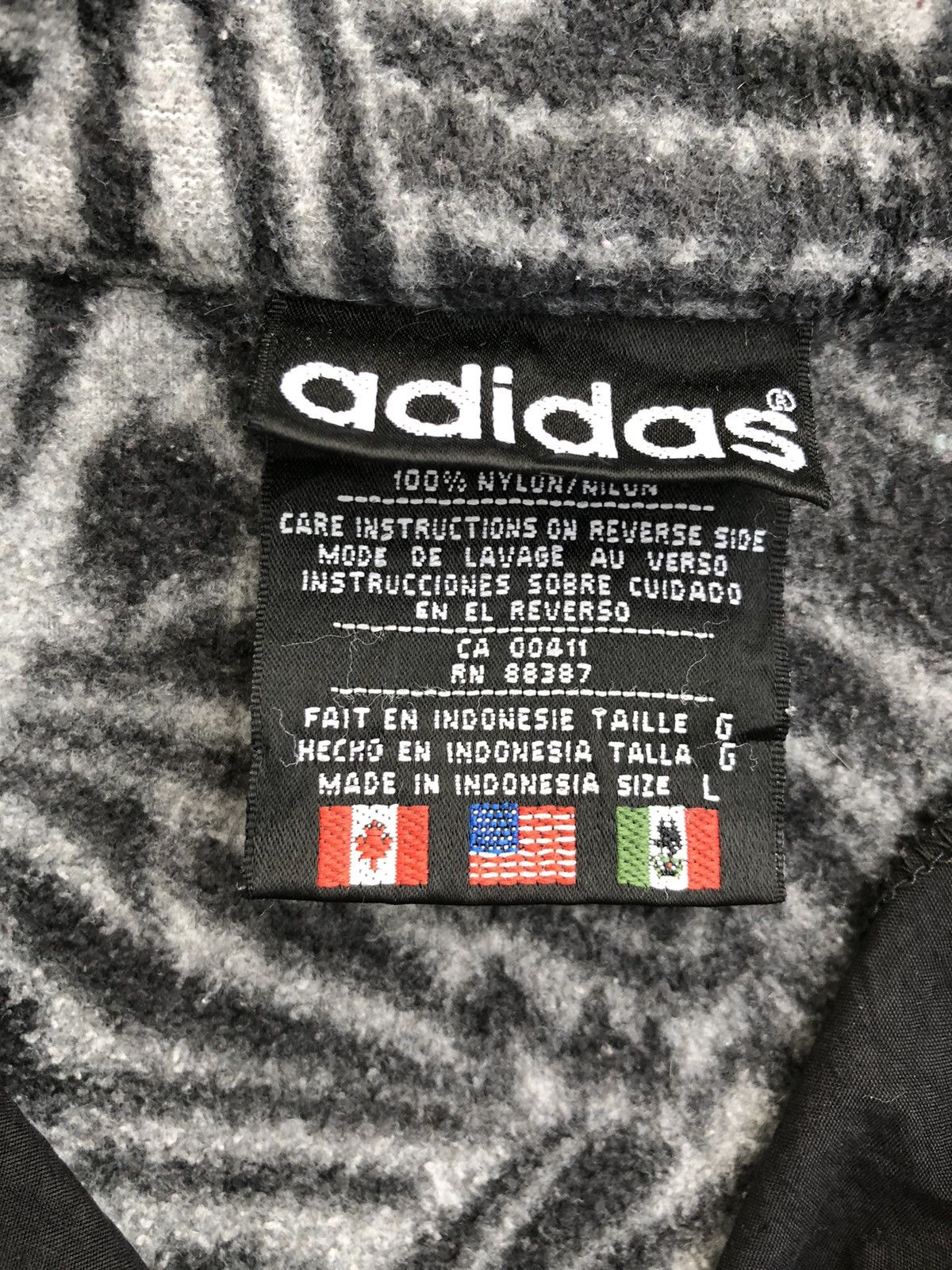 Adidas × Vintage Vintage 90s Adidas Fleece All Over Print Pullover Jacket Size US L / EU 52-54 / 3 - 6 Thumbnail