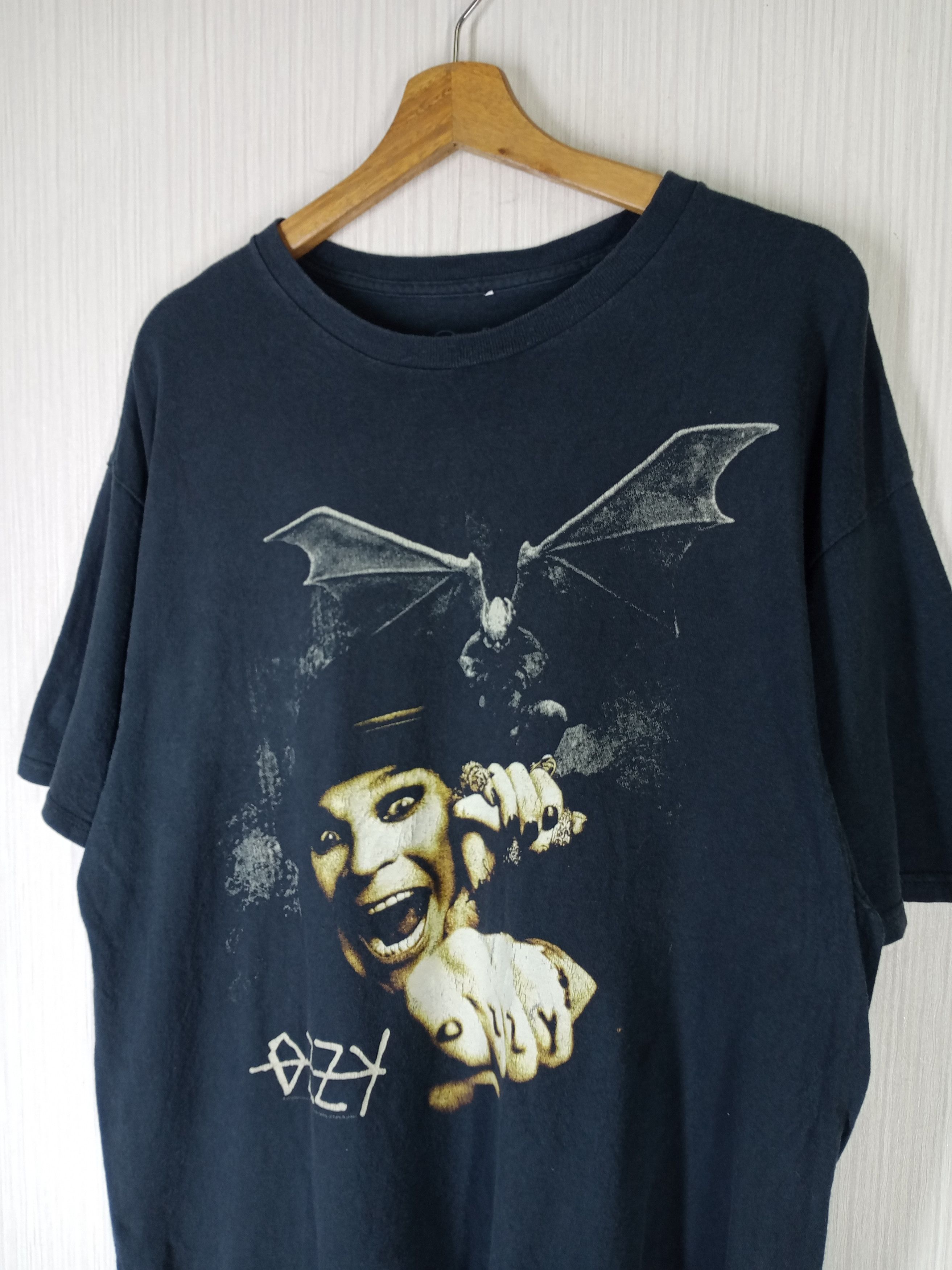 Band Tees Rare Vintage Ozzy Osbourne Rock Tshirt Size US XL / EU 56 / 4 - 4 Thumbnail