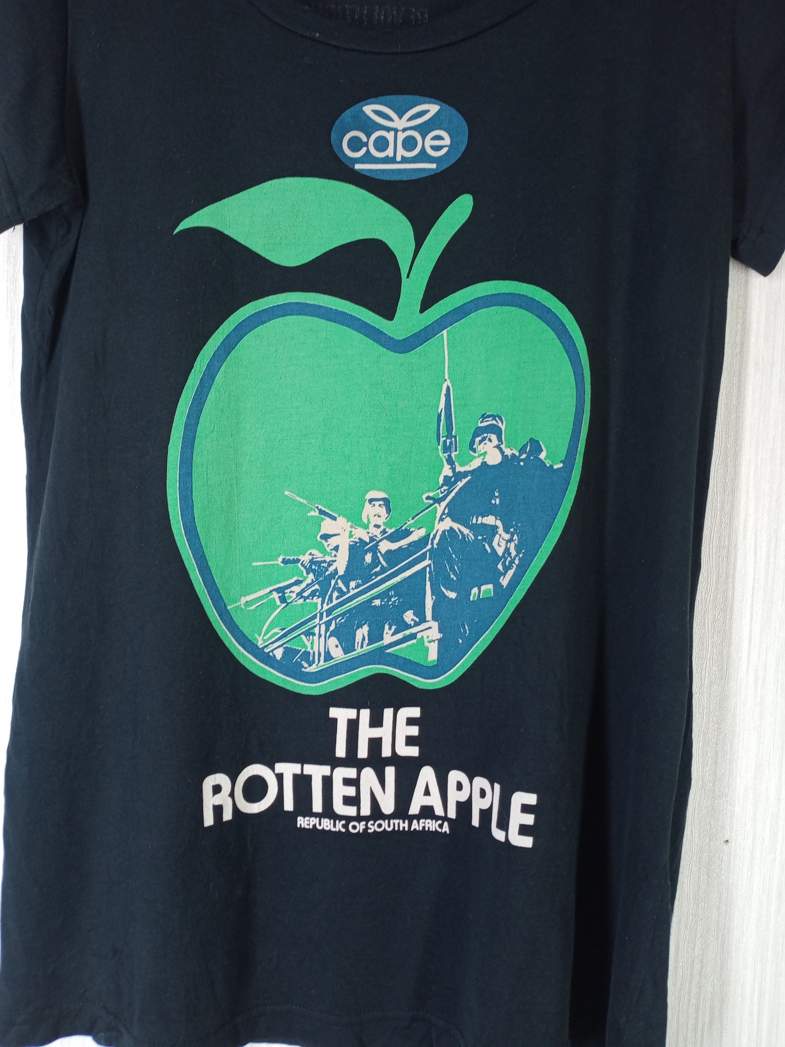 Hysteric Glamour Hysteric Glamour The Rotten Apple Republic of South Africa Size M / US 6-8 / IT 42-44 - 10 Thumbnail