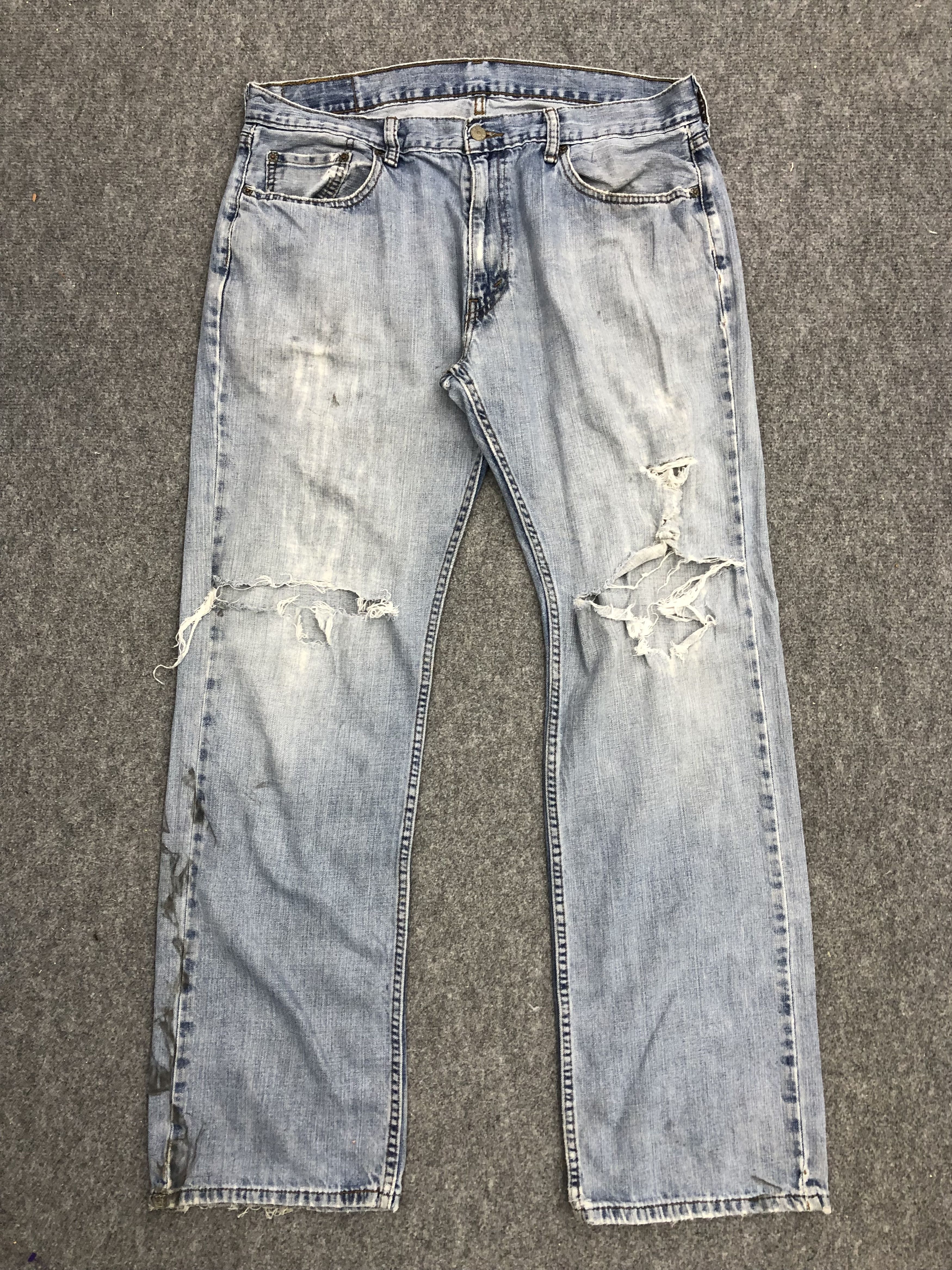 Levi's Vintage Levis 559 Light Wash Jeans DP1236 Size US 37 - 1 Thumbnail