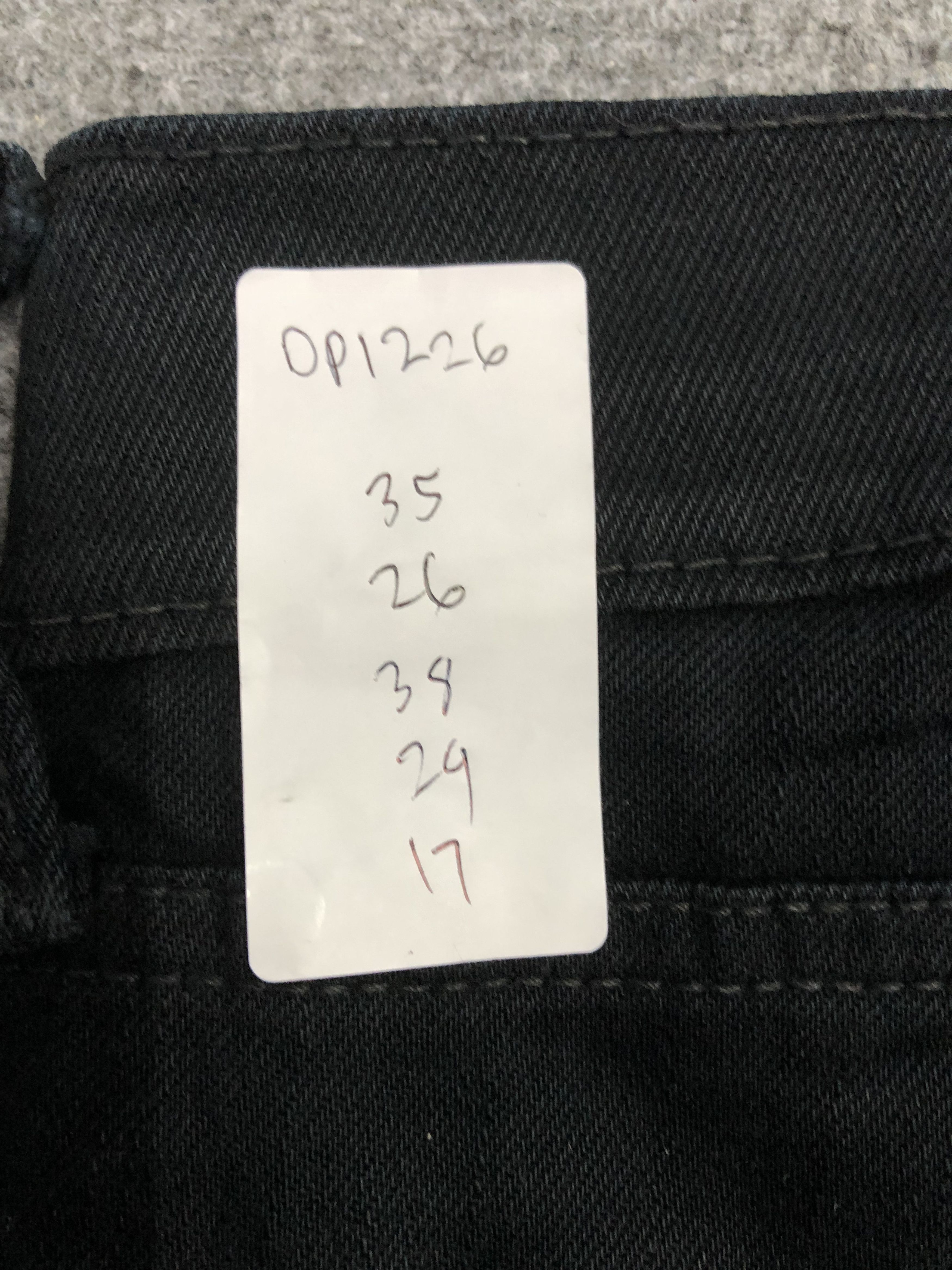 Levi's Vintage Levis 514 Black Denim Jeans DP1226 Size US 35 - 14 Thumbnail