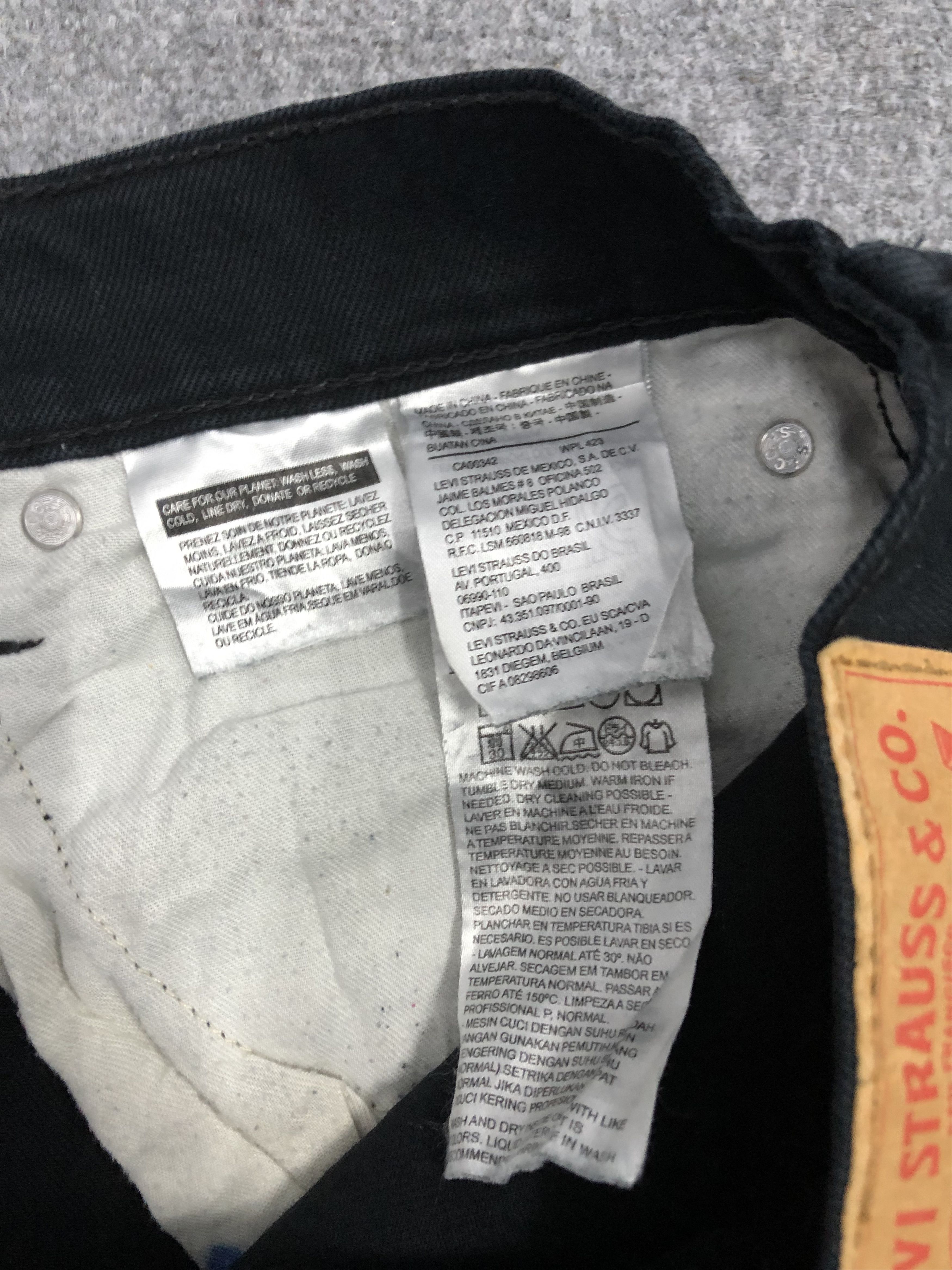 Levi's Vintage Levis 514 Black Denim Jeans DP1226 Size US 35 - 6 Thumbnail