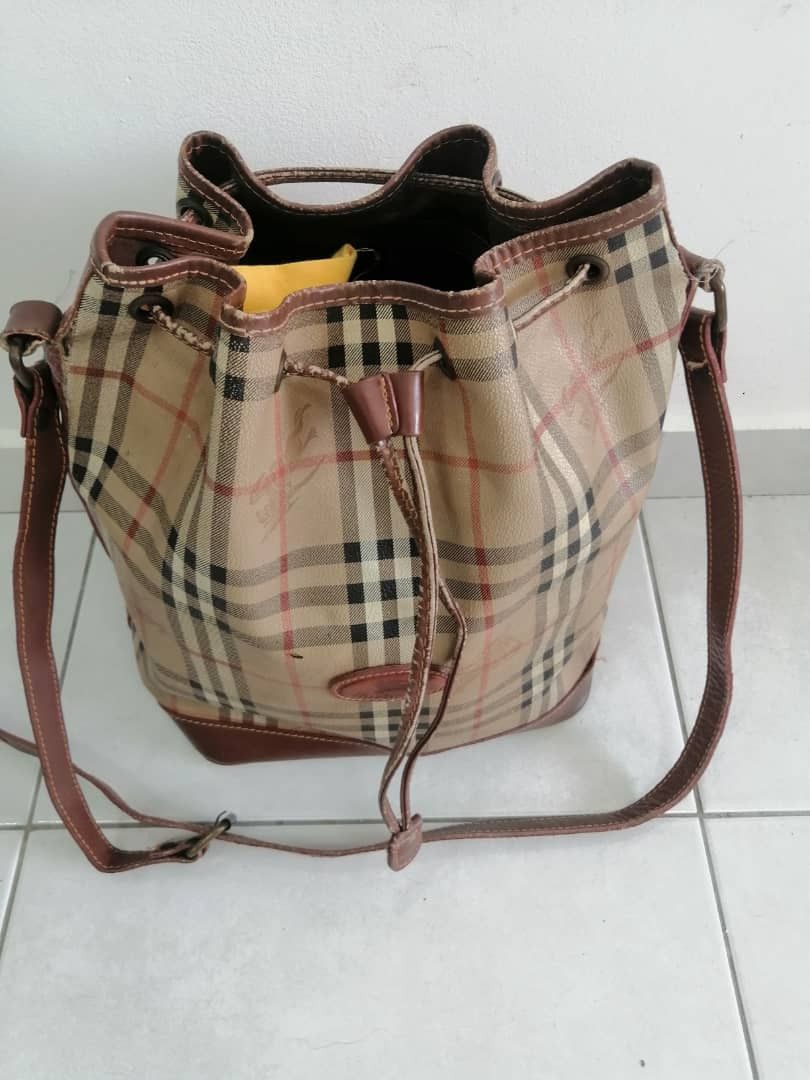 VINTAGE BURBERRYS BUCKET BAG