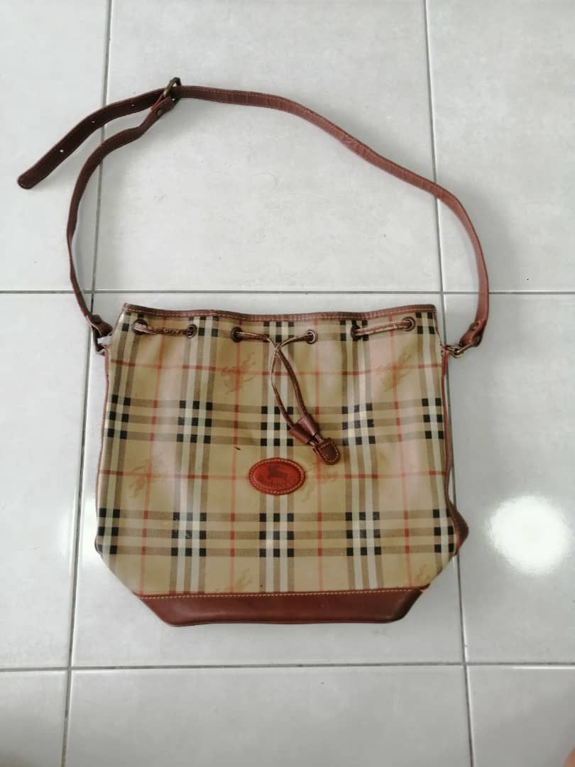 VINTAGE BURBERRYS BUCKET BAG