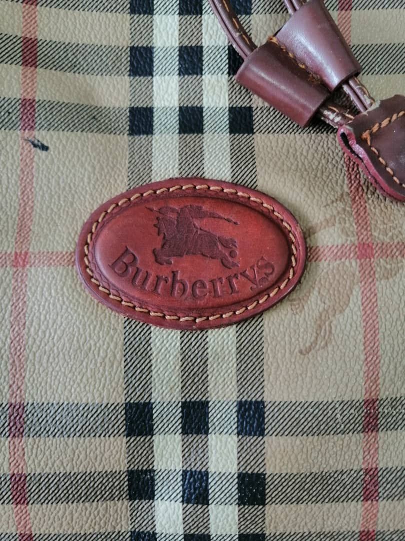 VINTAGE BURBERRYS BUCKET BAG
