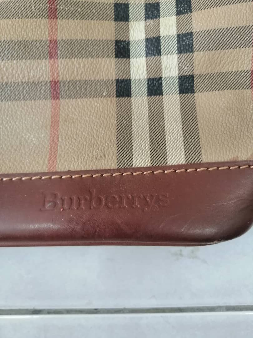 VINTAGE BURBERRYS BUCKET BAG