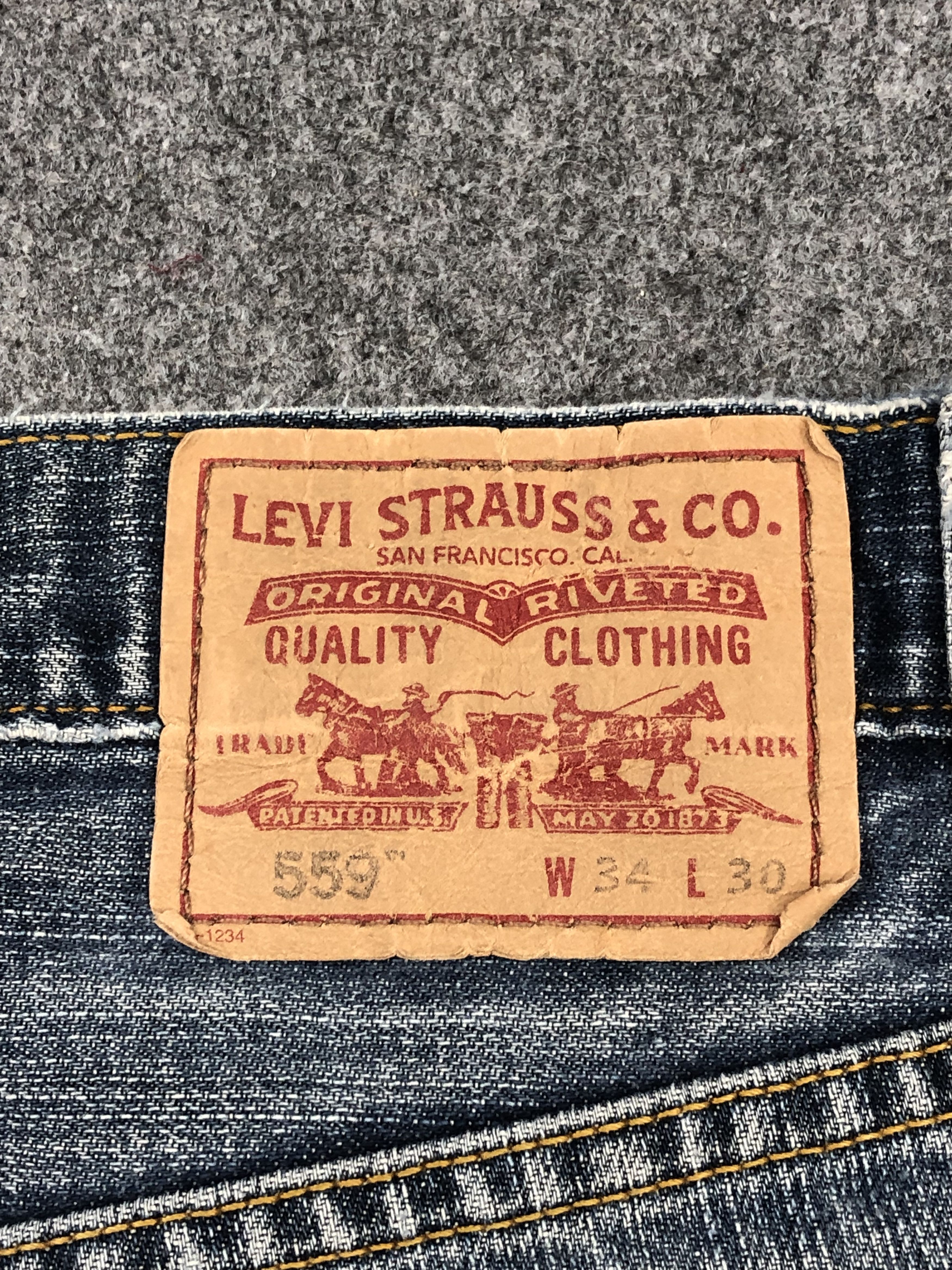 Levi's Vintage Levis 559 Faded Blue Denim DP1538 Size US 35 - 5 Thumbnail