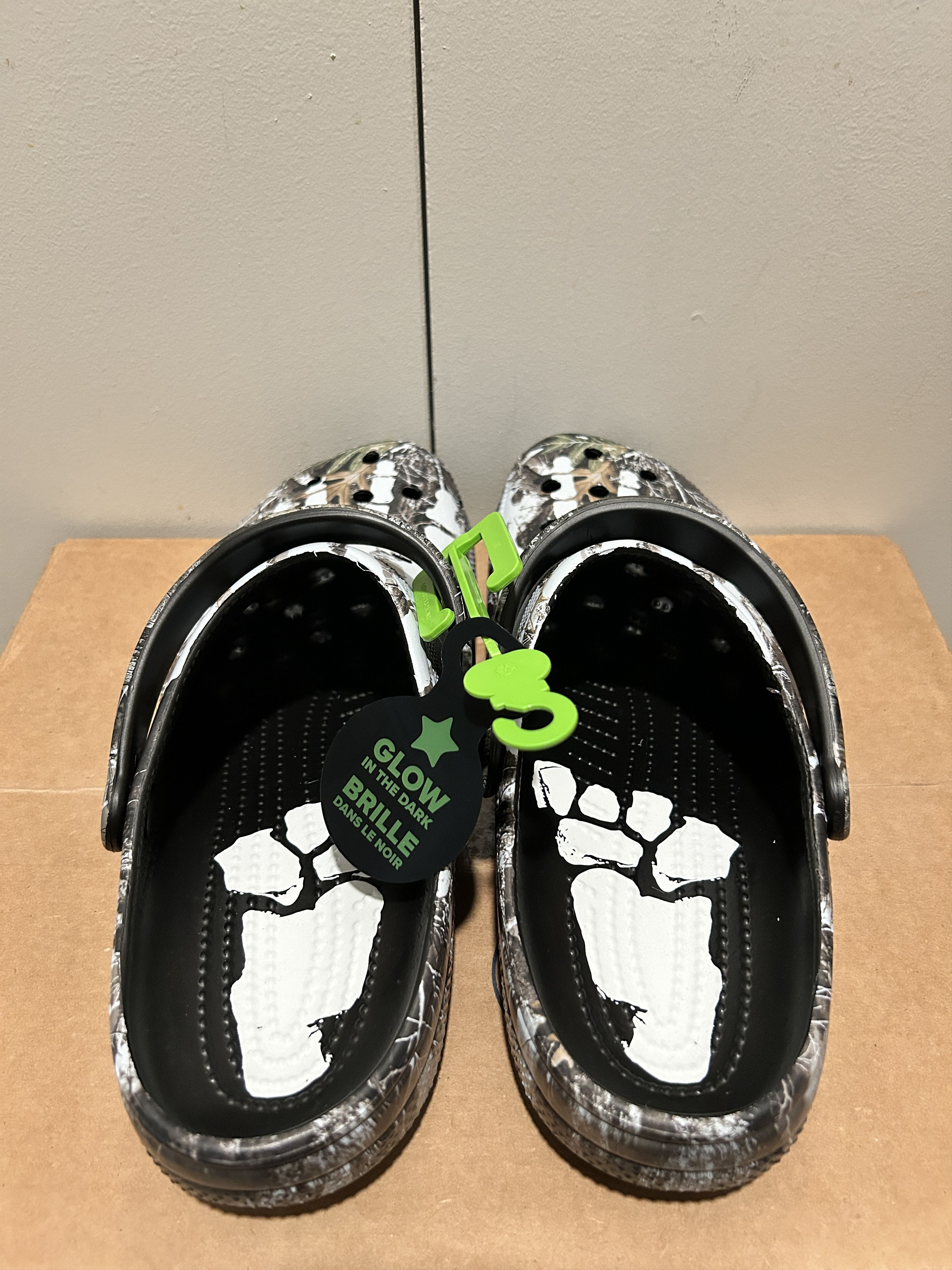 Crocs × Pleasures Crocs Classic Clog Pleasures Skeleton Camo Glow 2022 Size US 5 / EU 37 - 3 Thumbnail