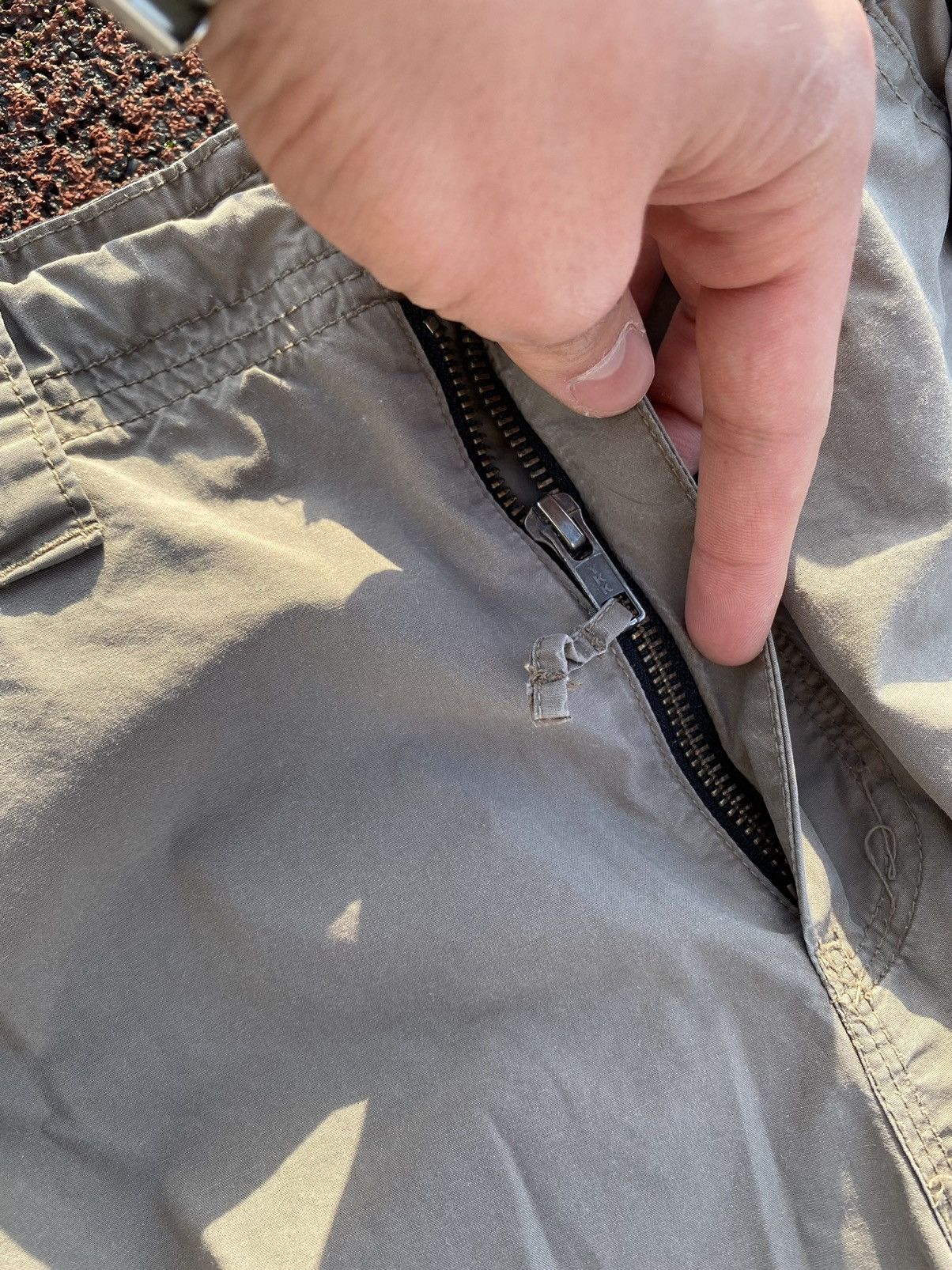 Armani Exchange Armani Exchange Sun Cargo Pants Size US 32 / EU 48 - 15 Thumbnail